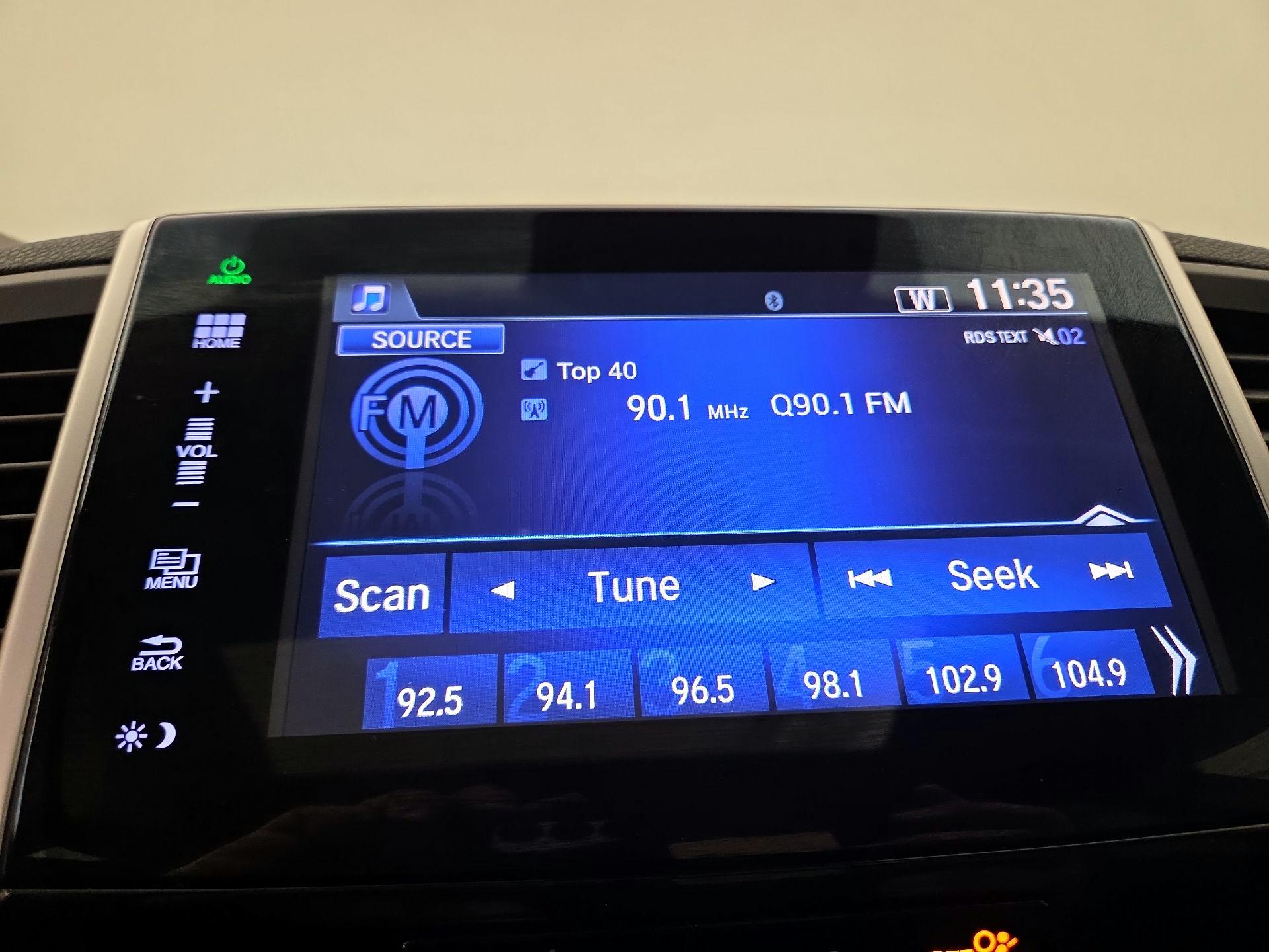 Thumbnail: 2016 Honda Pilot - 15