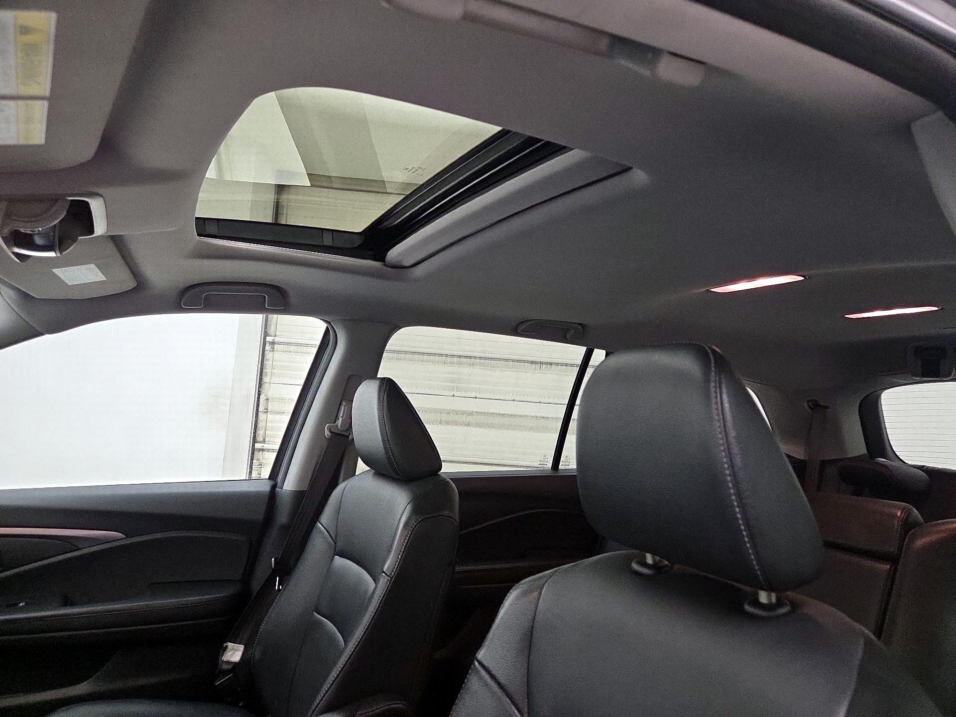 Thumbnail: 2016 Honda Pilot - 19