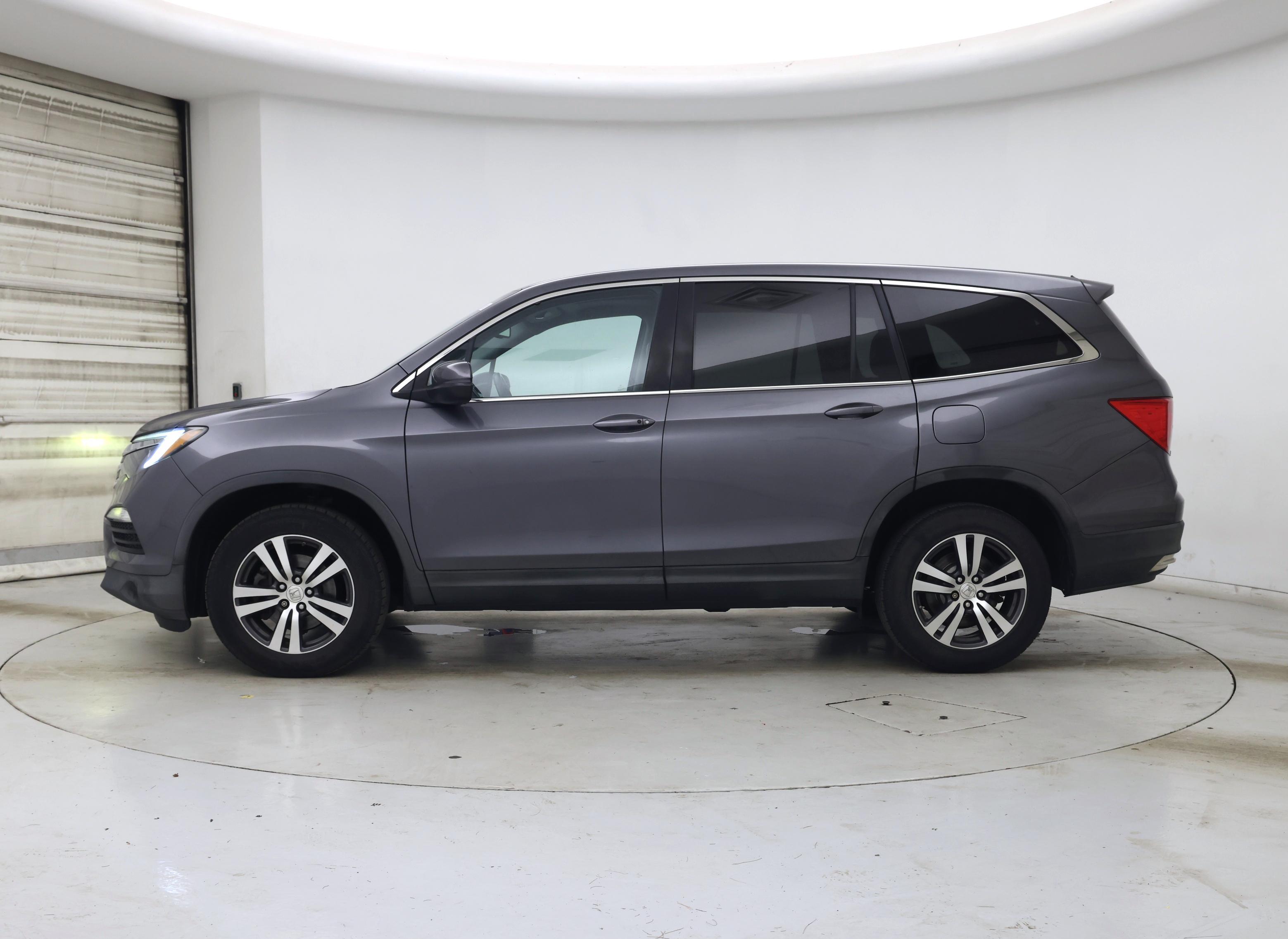 Thumbnail: 2016 Honda Pilot - 3