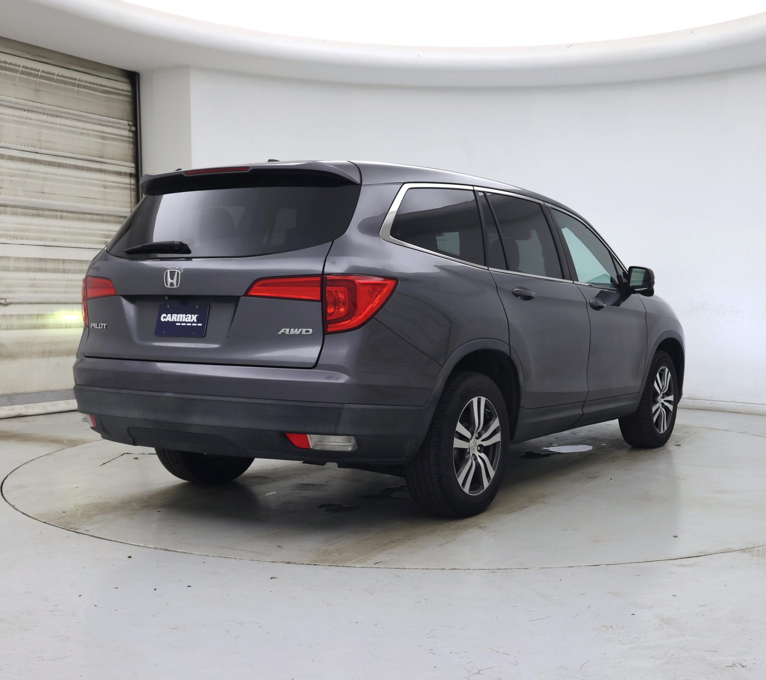 Thumbnail: 2016 Honda Pilot - 8