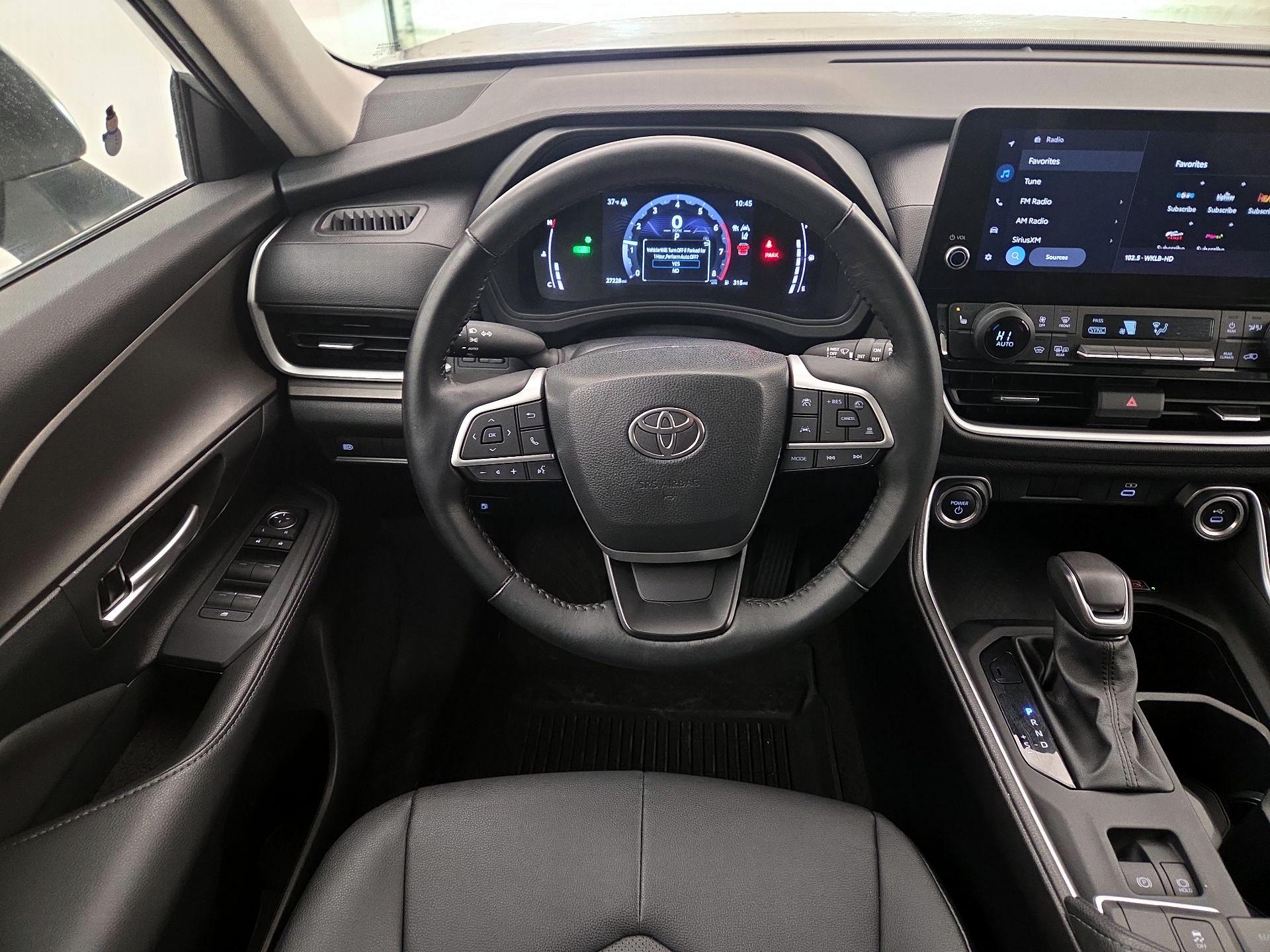 Thumbnail: 2024 Toyota Highlander - 10