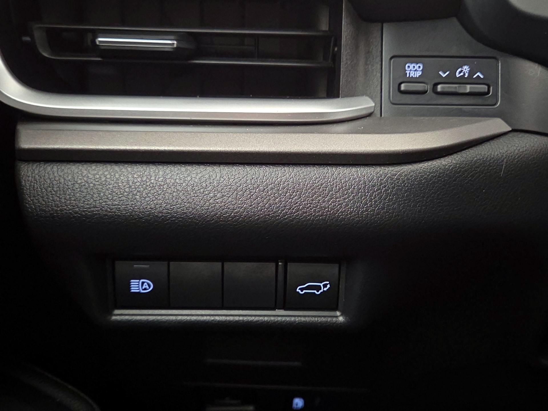 Thumbnail: 2024 Toyota Highlander - 13