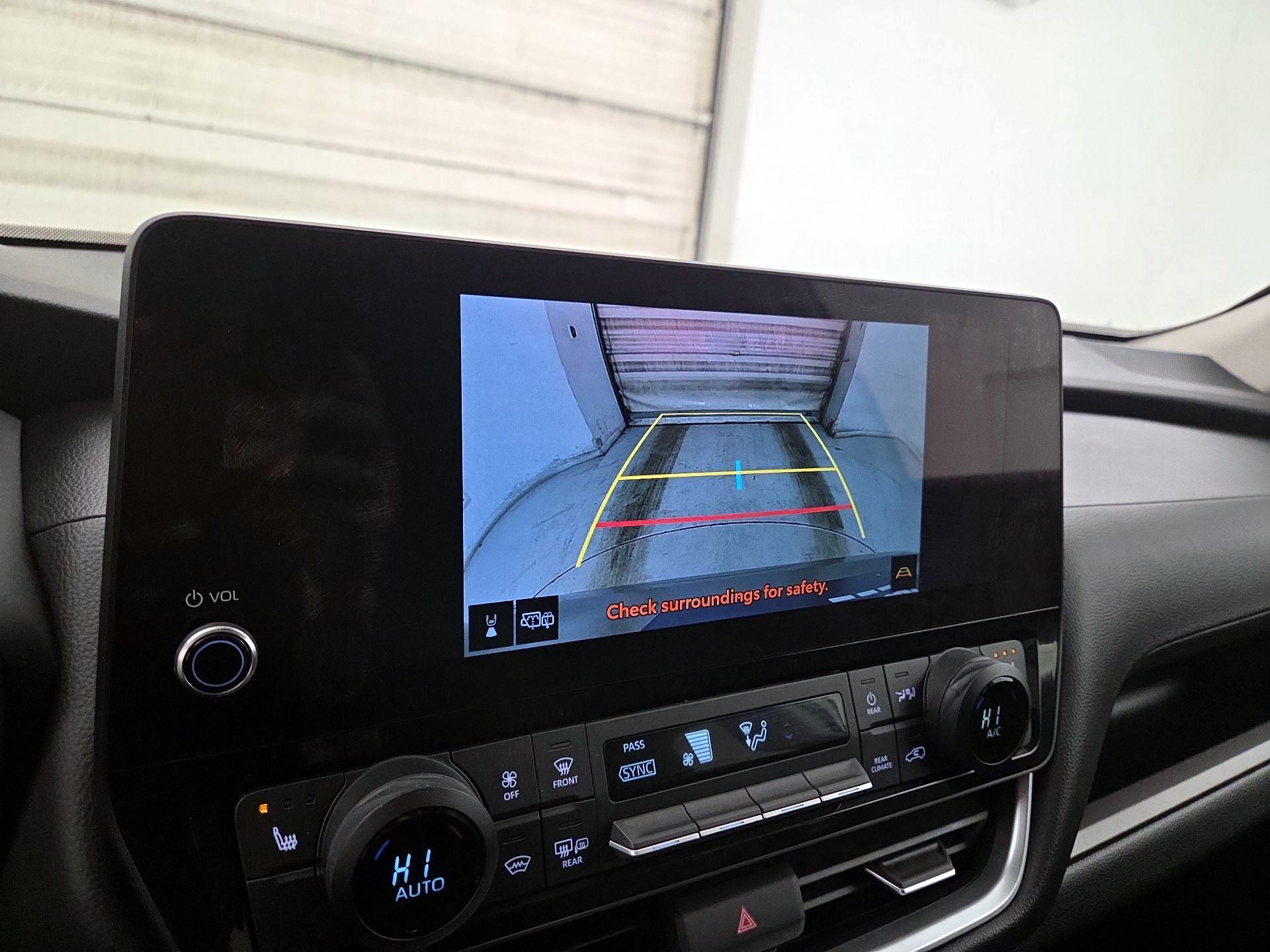 Thumbnail: 2024 Toyota Highlander - 14