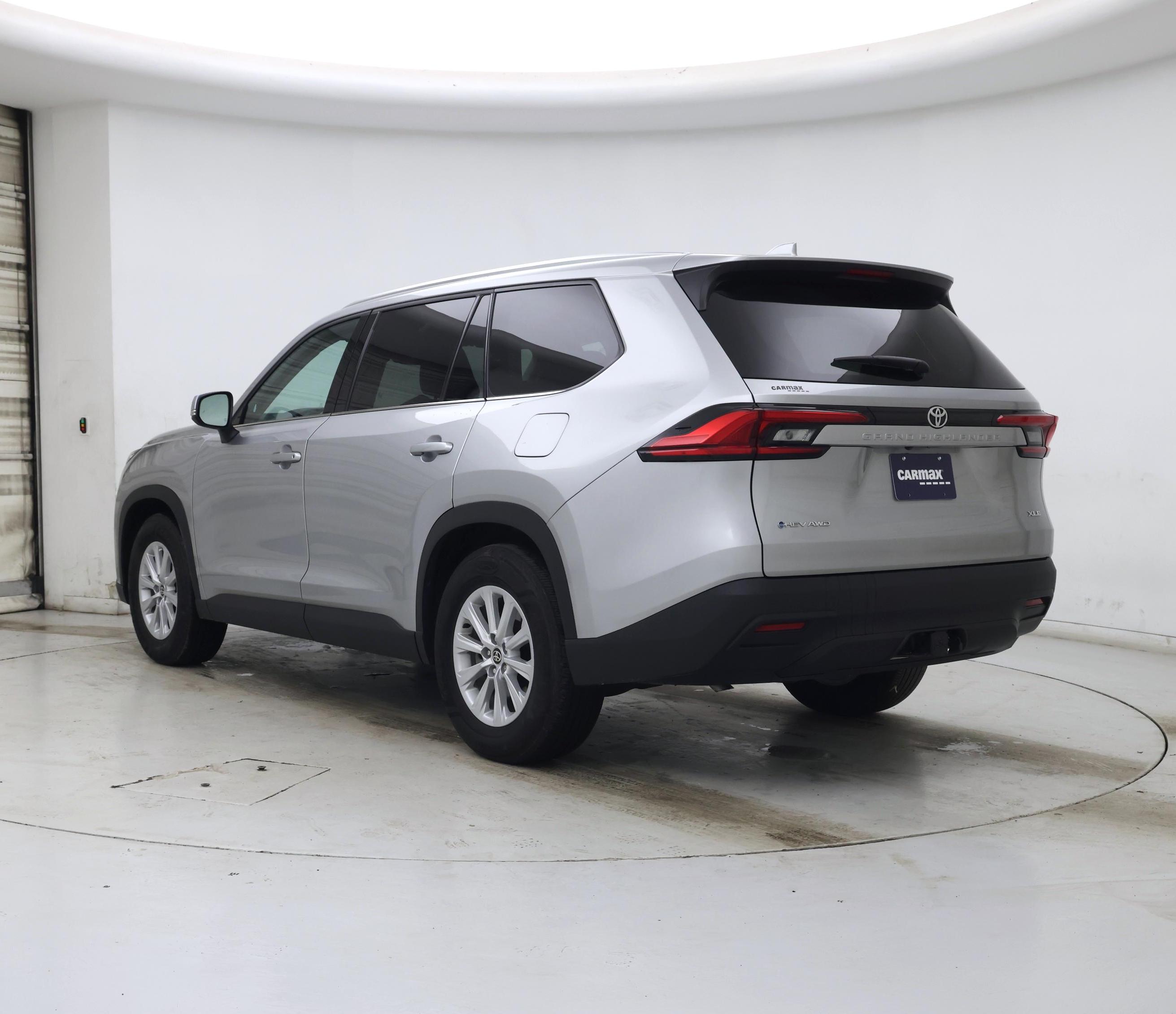 Thumbnail: 2024 Toyota Highlander - 2