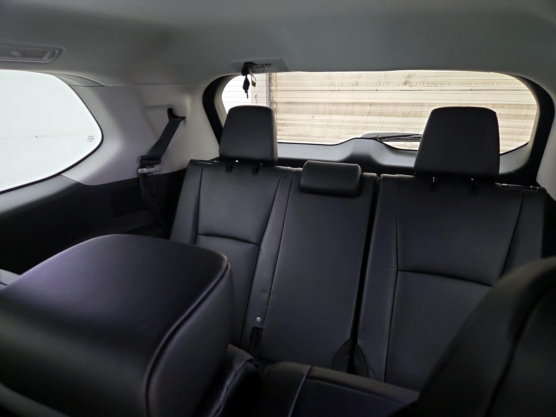 Thumbnail: 2024 Toyota Highlander - 20