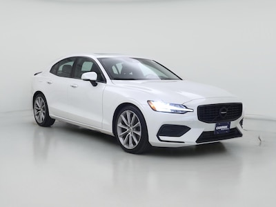 2020 Volvo S60 T6 Momentum