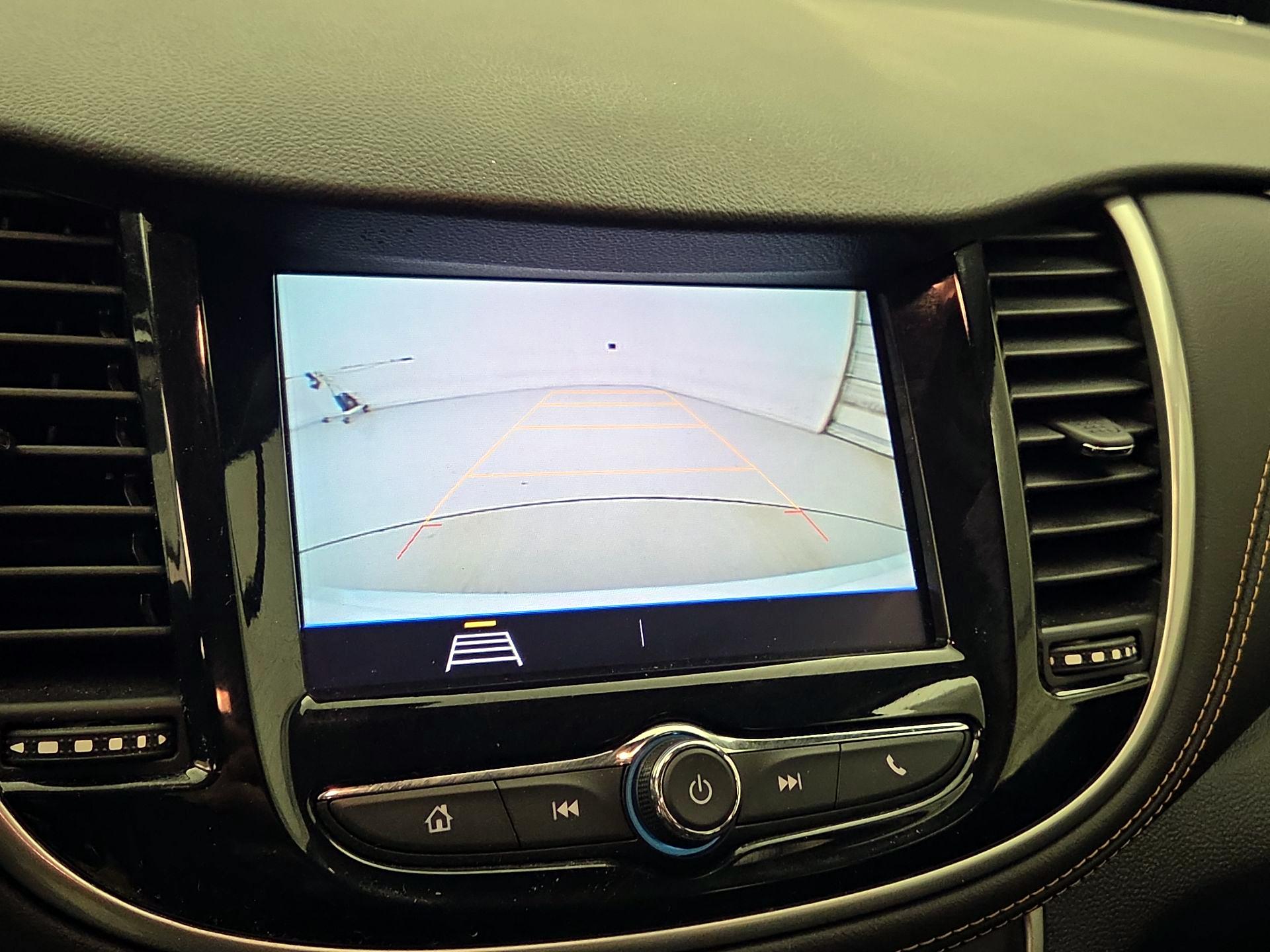 Thumbnail: 2020 Chevrolet Trax - 14