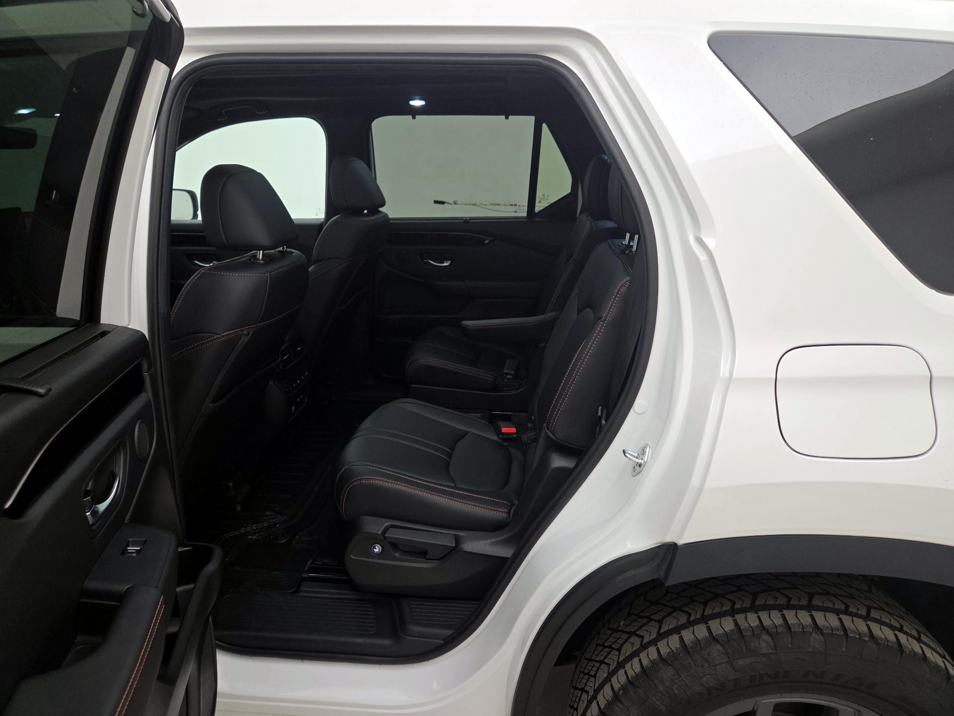 Thumbnail: 2025 Honda Pilot - 20