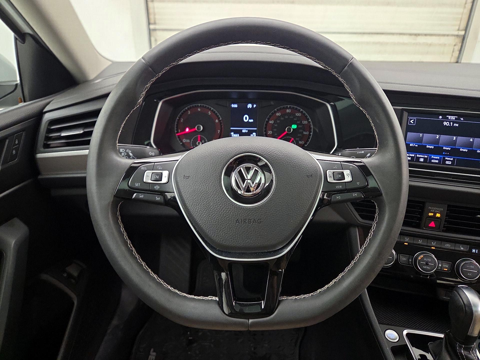 Thumbnail: 2021 Volkswagen Jetta - 10