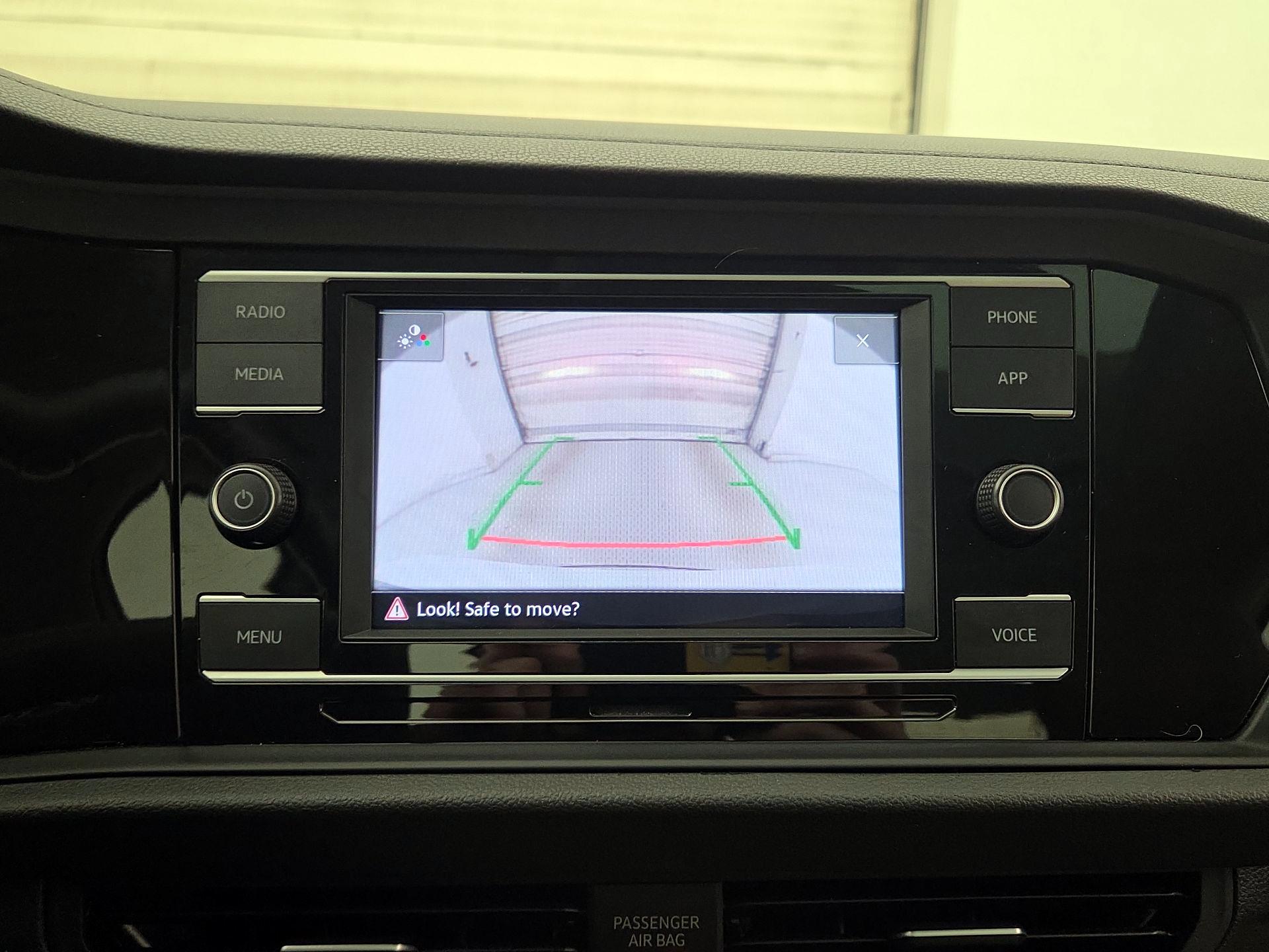 Thumbnail: 2021 Volkswagen Jetta - 14