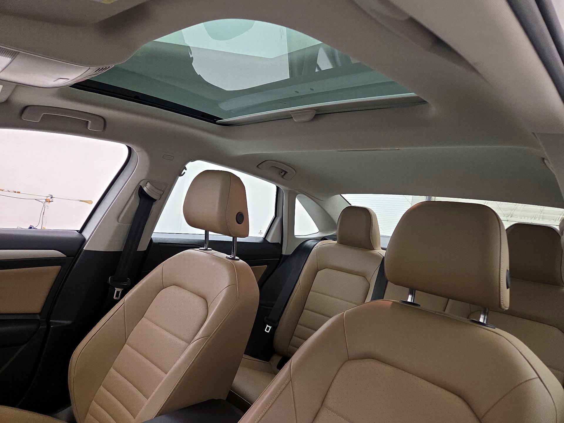 Thumbnail: 2021 Volkswagen Jetta - 19