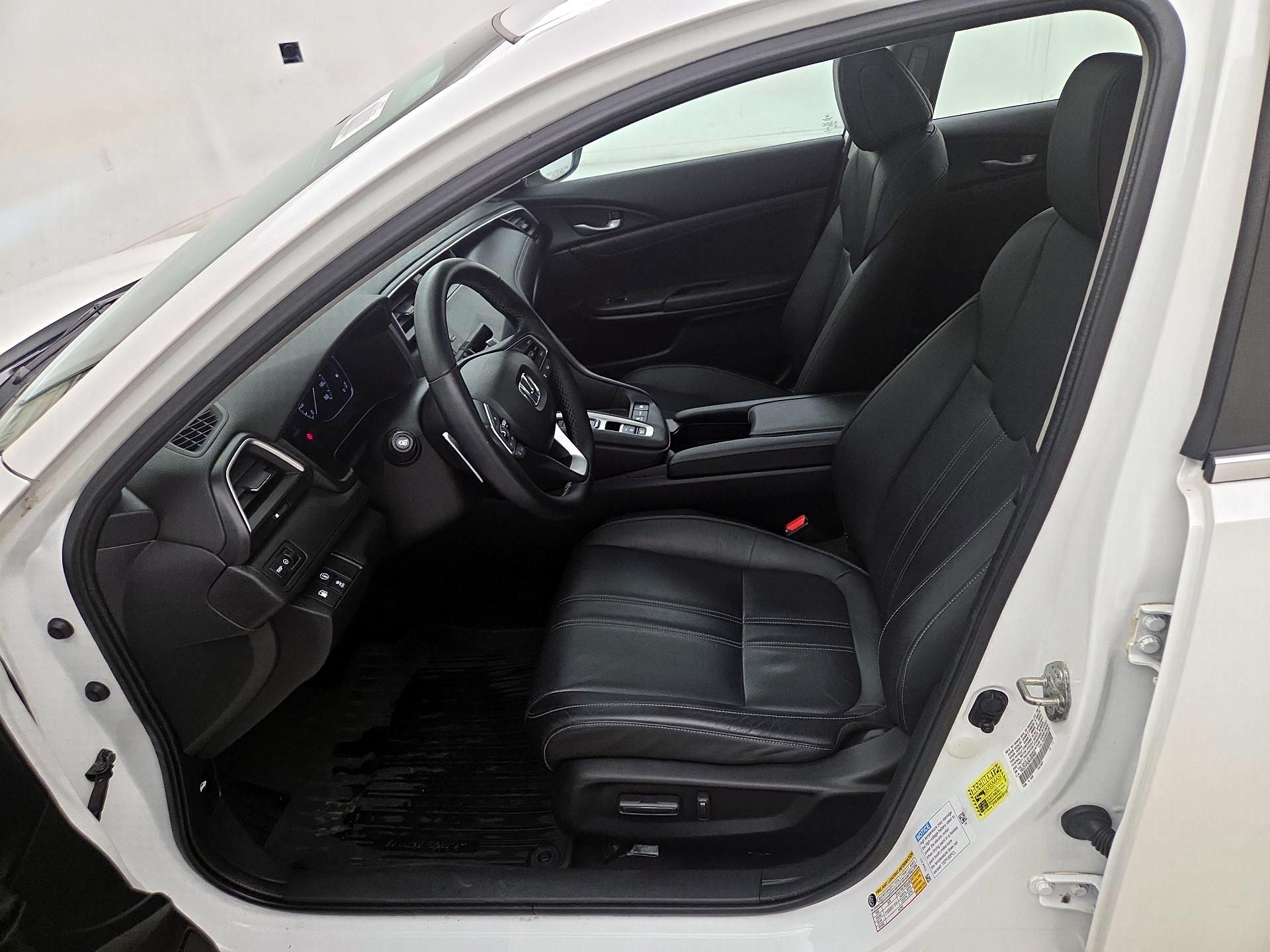 Thumbnail: 2019 Honda Insight - 11