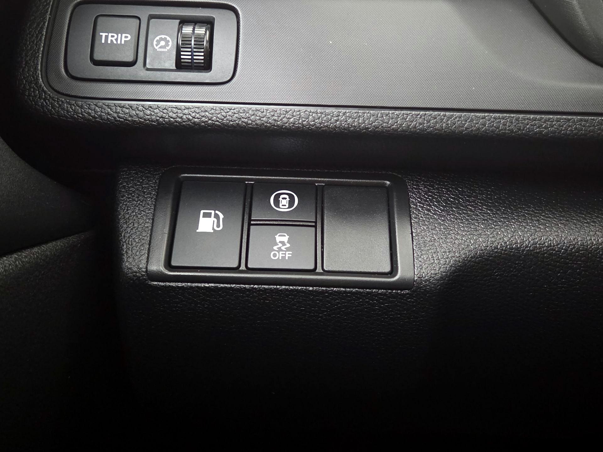 Thumbnail: 2019 Honda Insight - 13