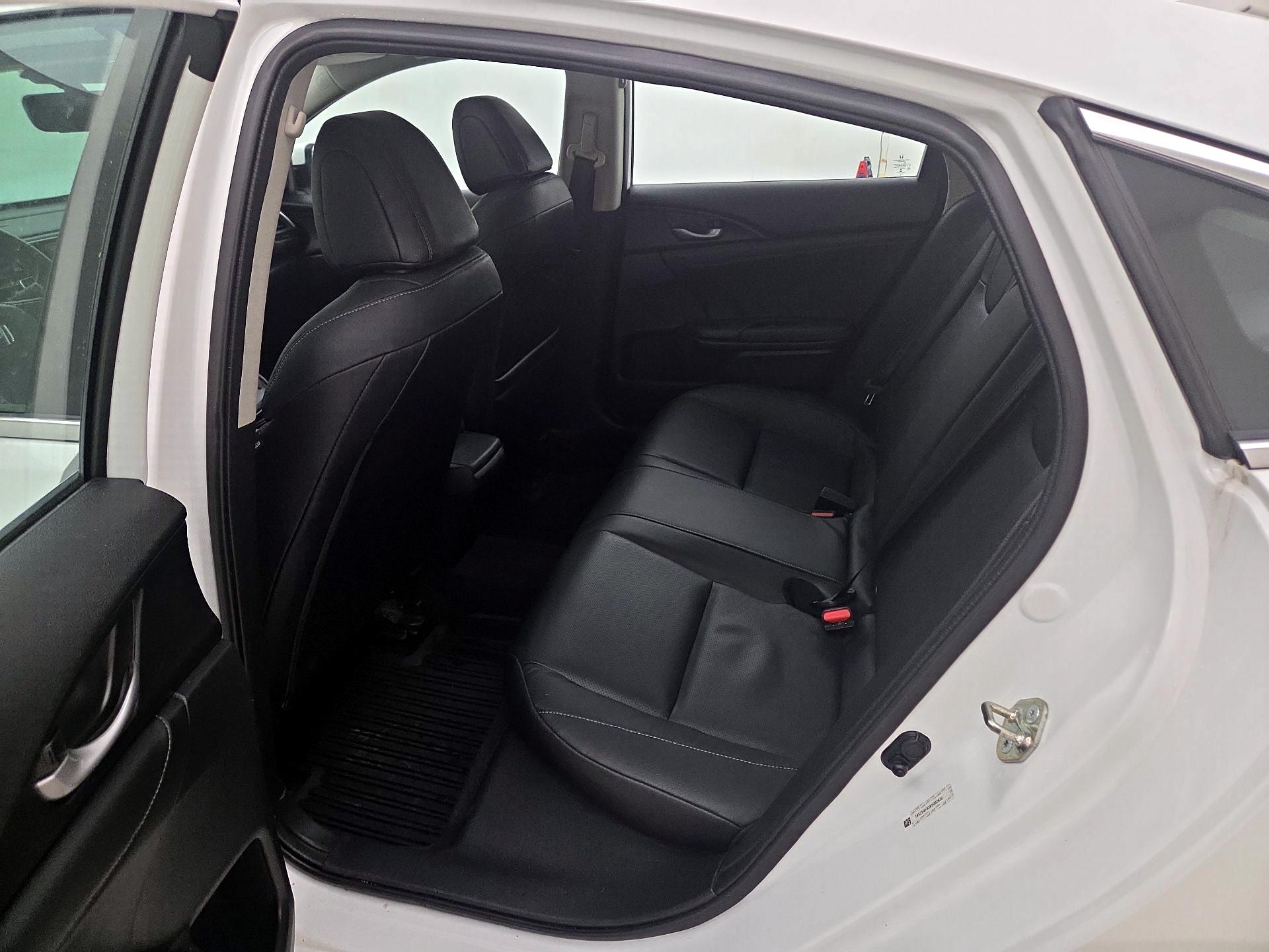 Thumbnail: 2019 Honda Insight - 19