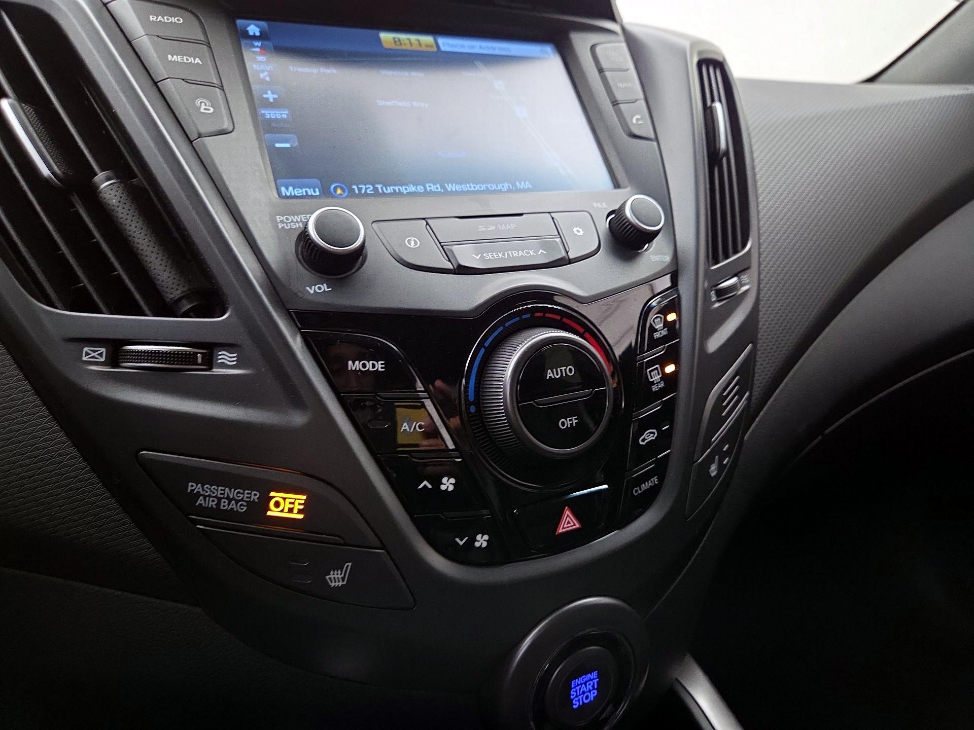 Thumbnail: 2017 Hyundai Veloster - 17