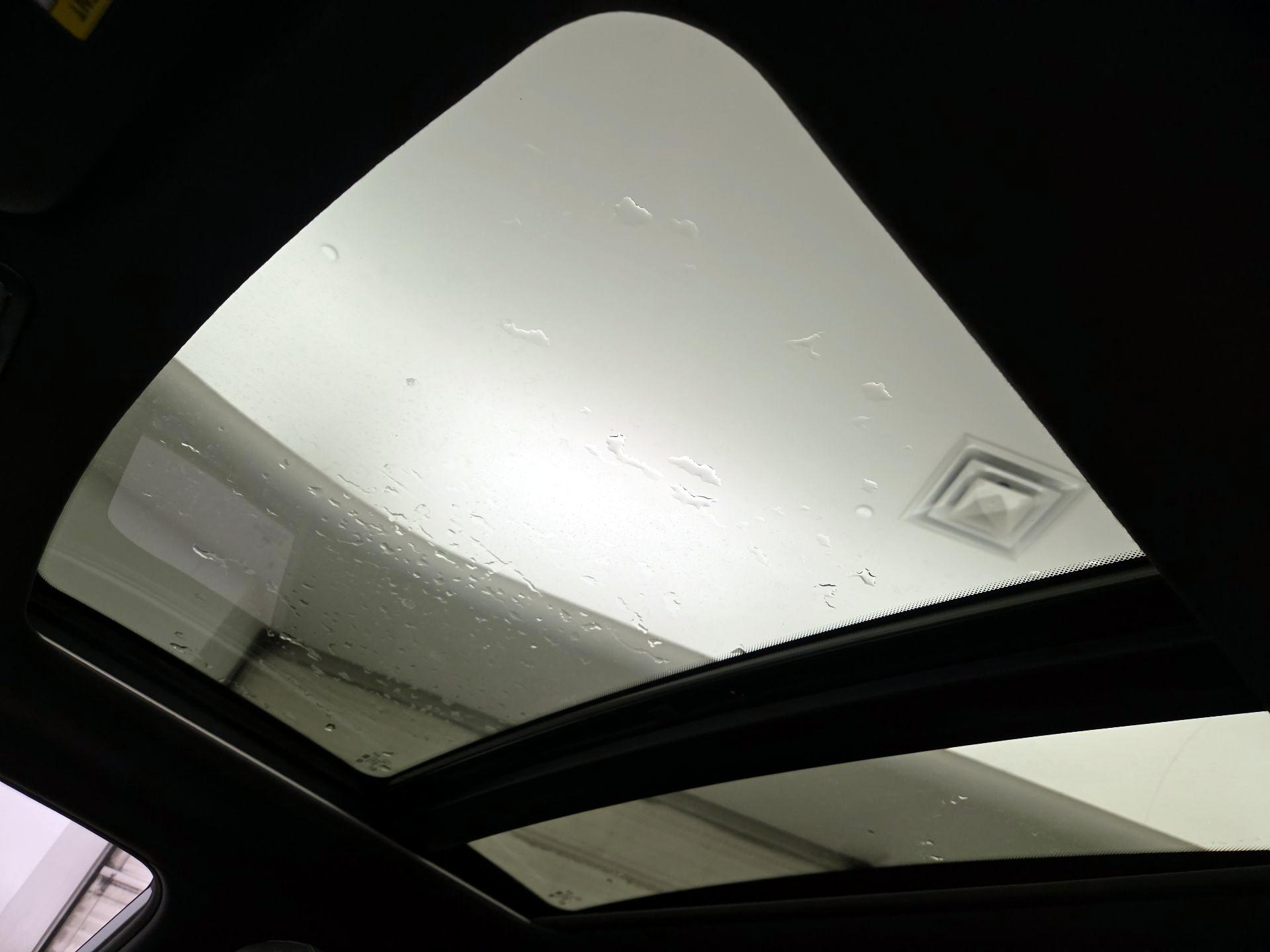 Thumbnail: 2017 Hyundai Veloster - 20