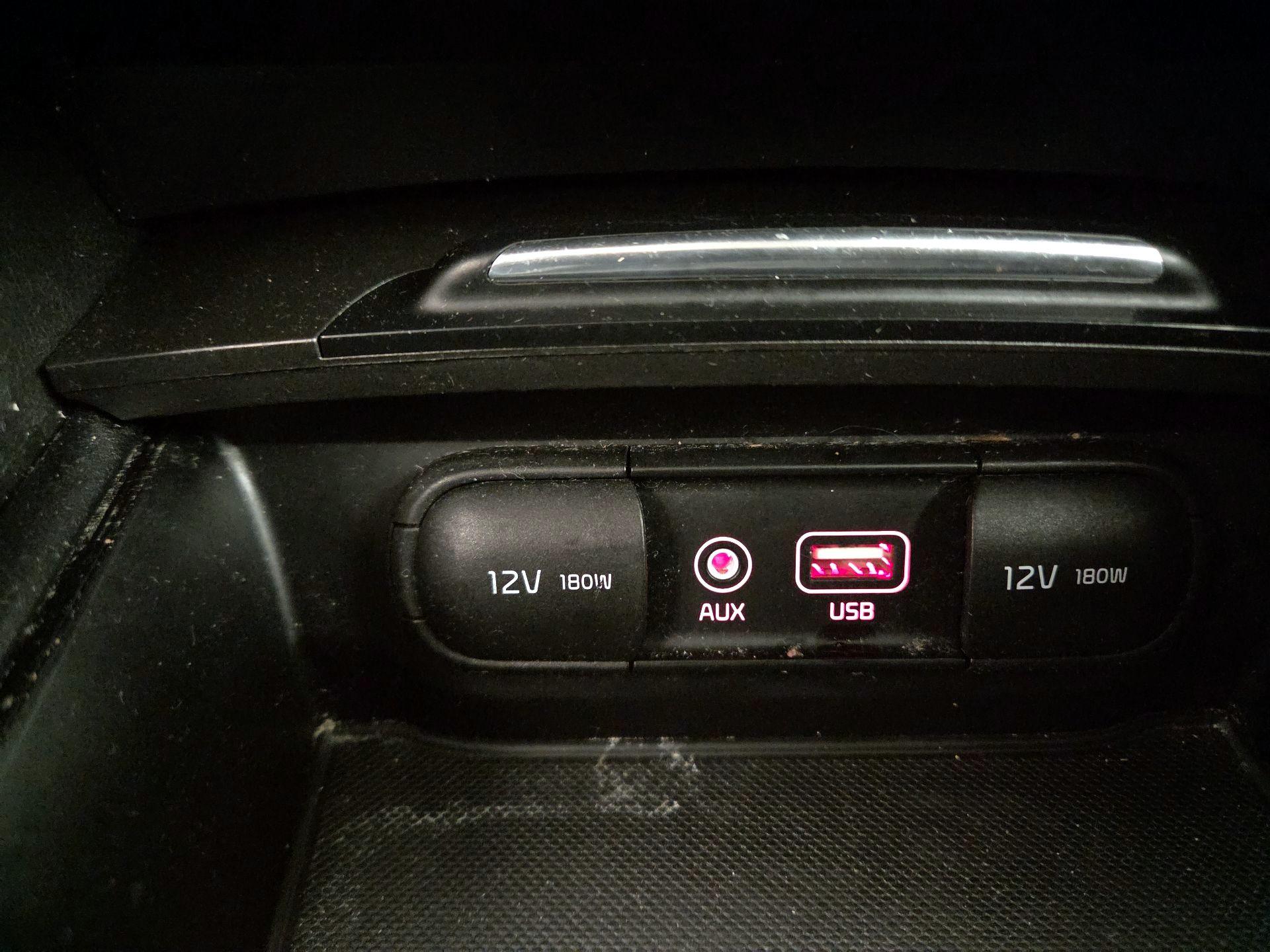 Thumbnail: 2016 Kia Optima - 18