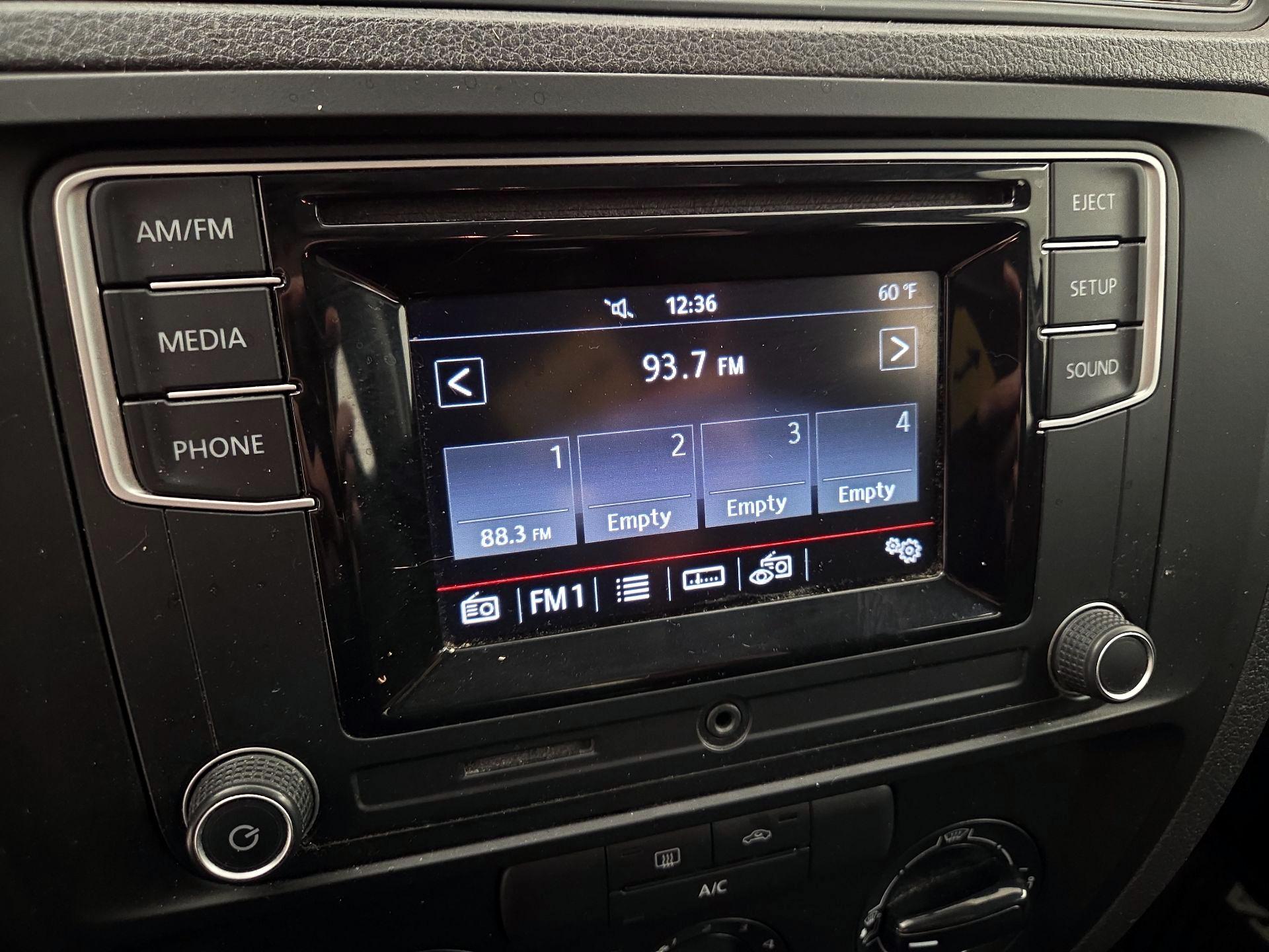 Thumbnail: 2016 Volkswagen Jetta - 14