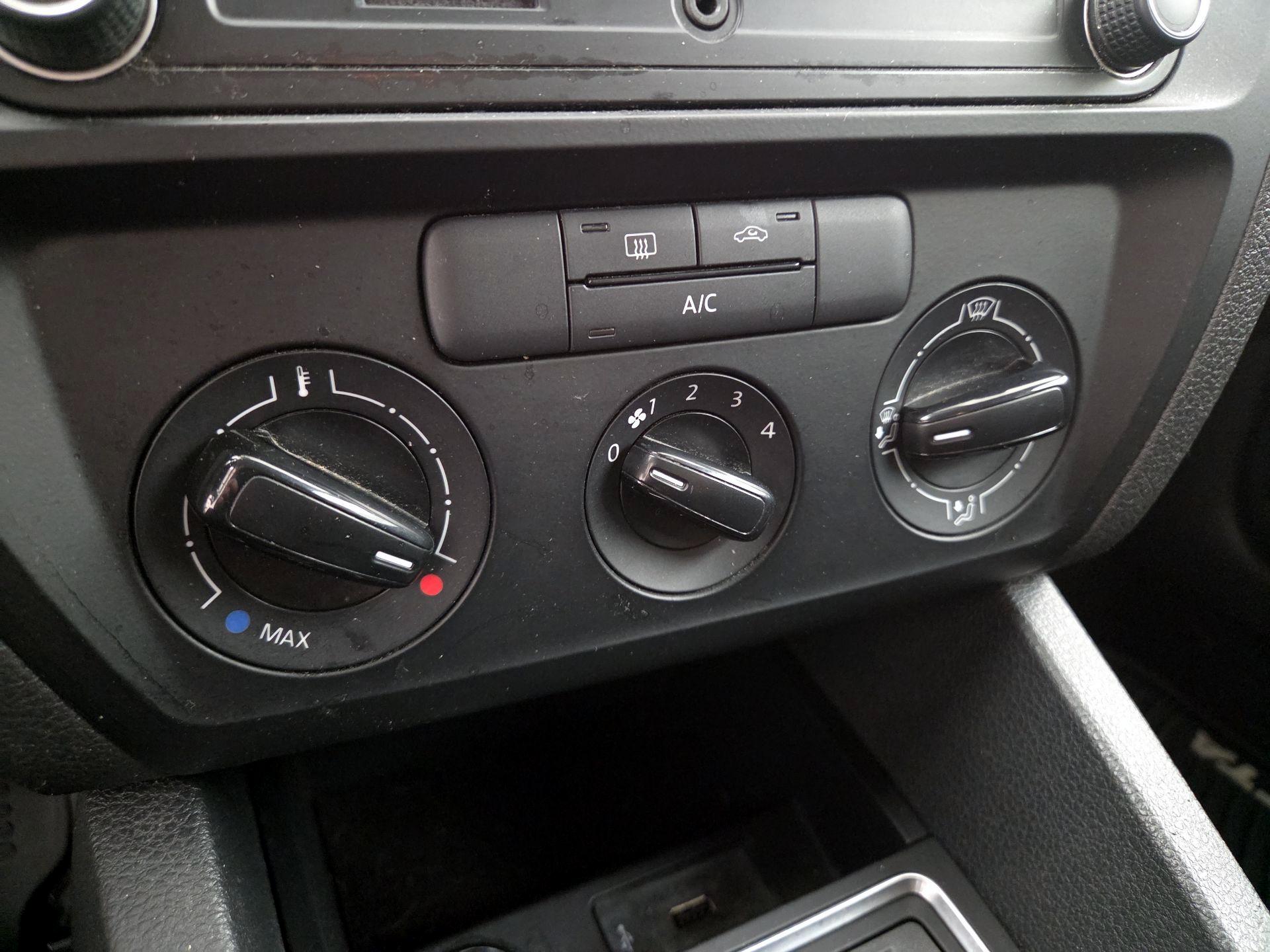 Thumbnail: 2016 Volkswagen Jetta - 15