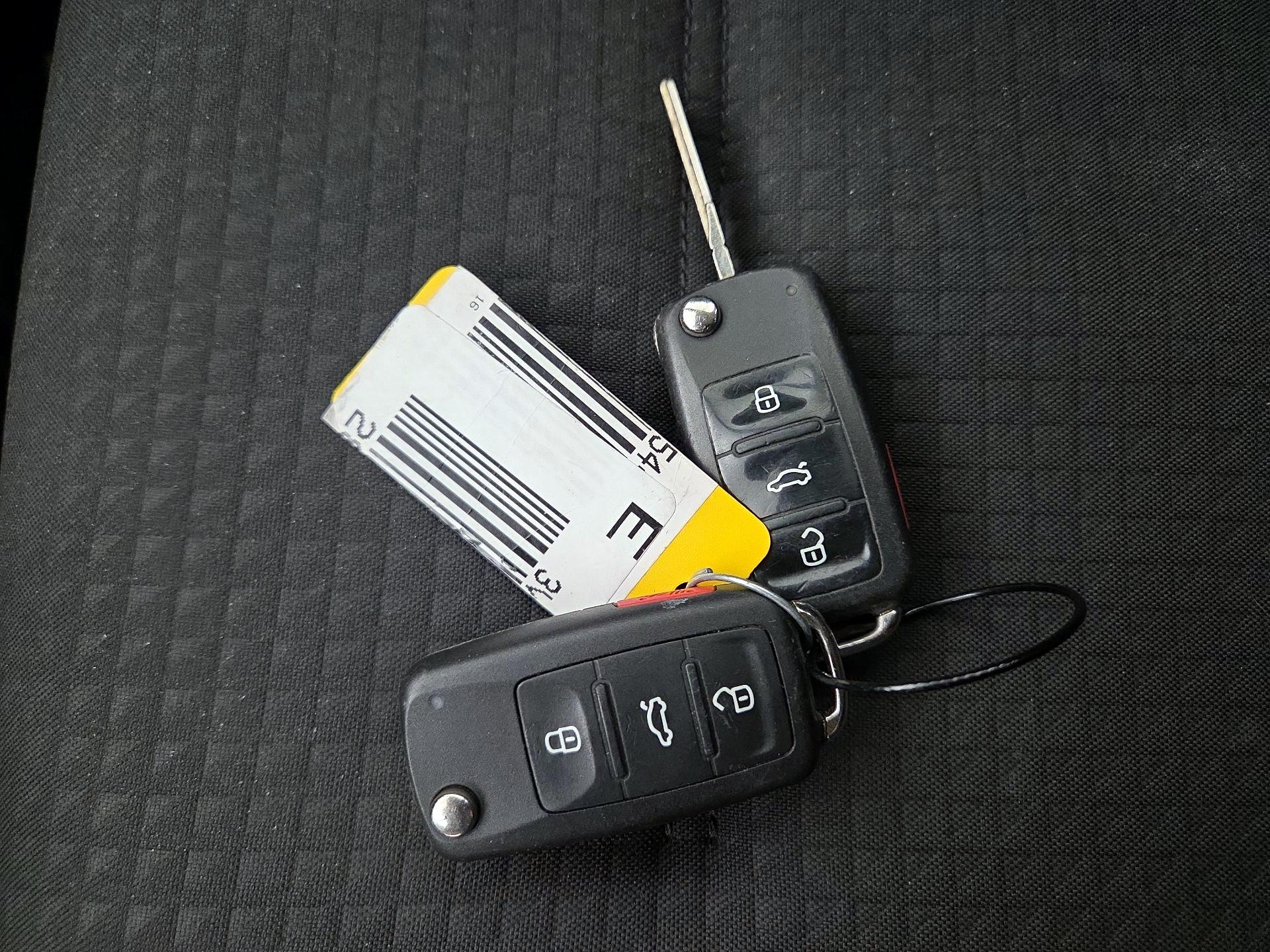 Thumbnail: 2016 Volkswagen Jetta - 20