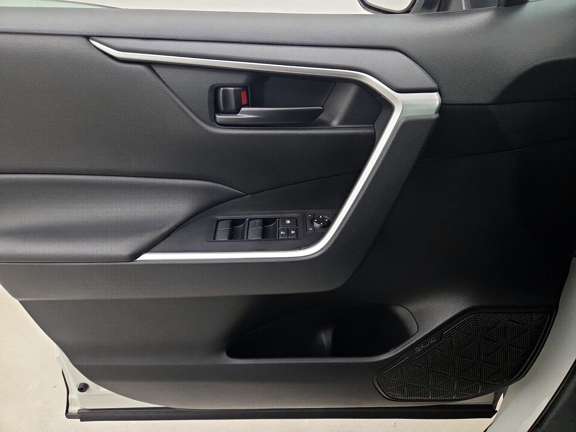 Thumbnail: 2023 Toyota RAV4 - 12