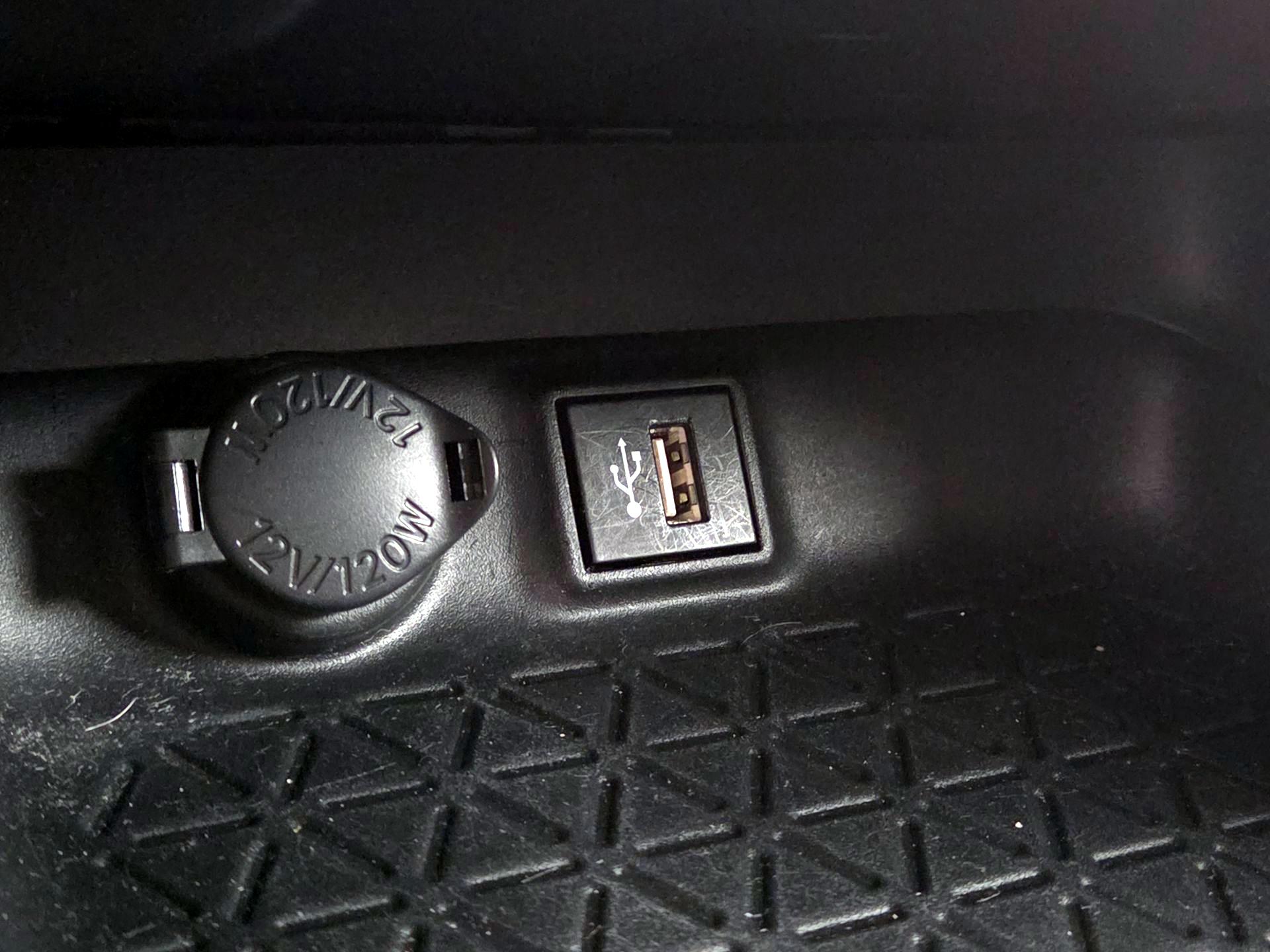 Thumbnail: 2023 Toyota RAV4 - 18