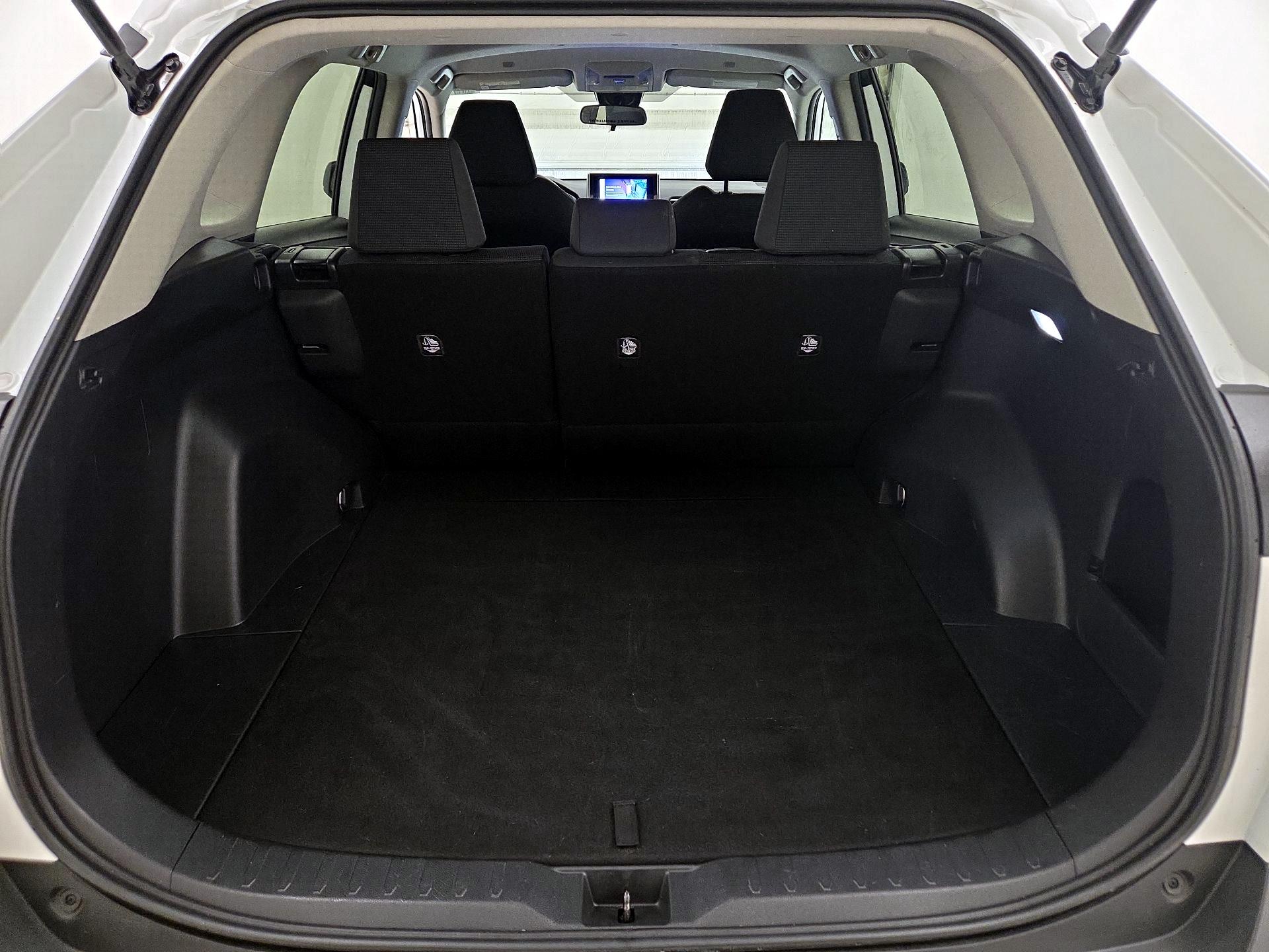 Thumbnail: 2023 Toyota RAV4 - 20