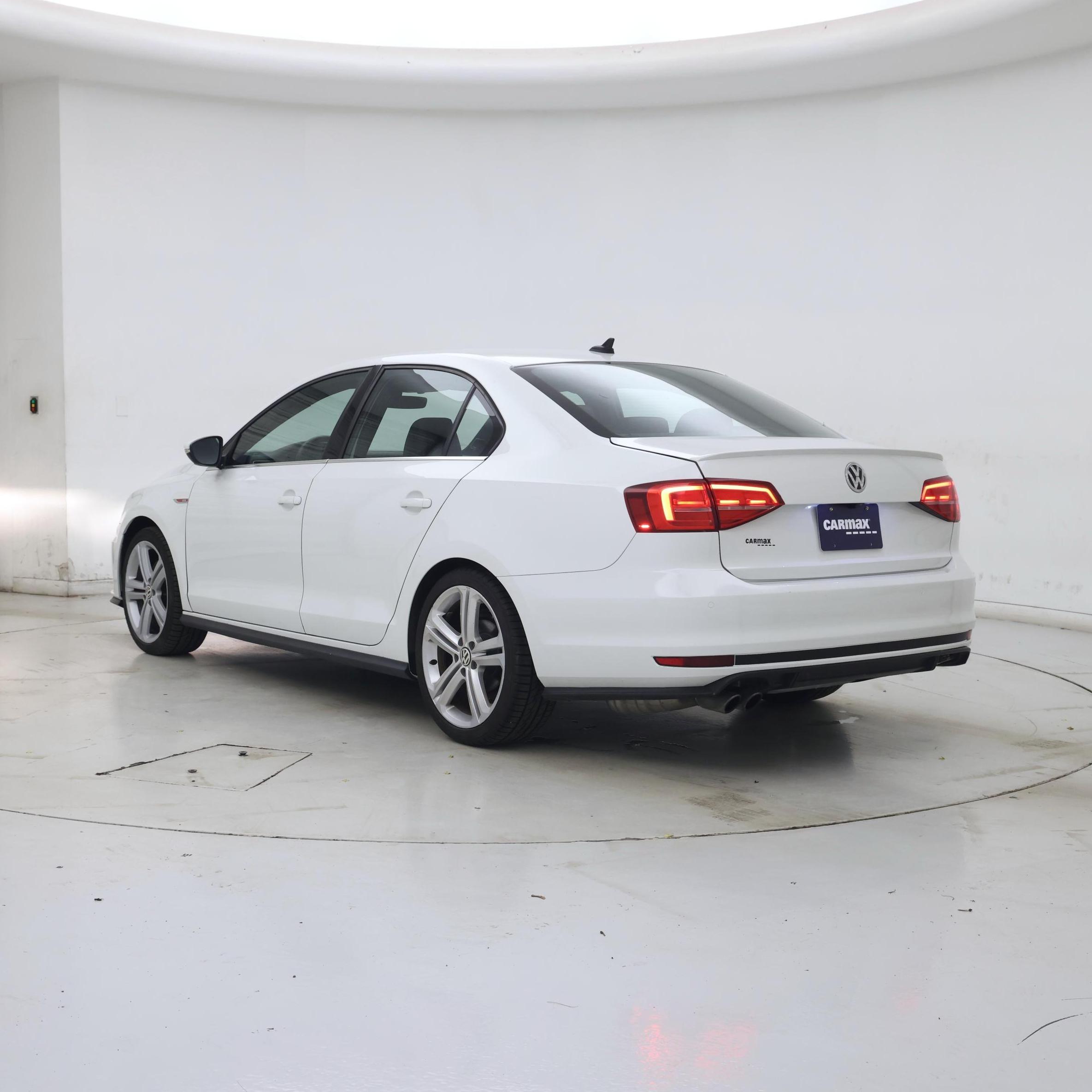 Thumbnail: 2017 Volkswagen Jetta - 2