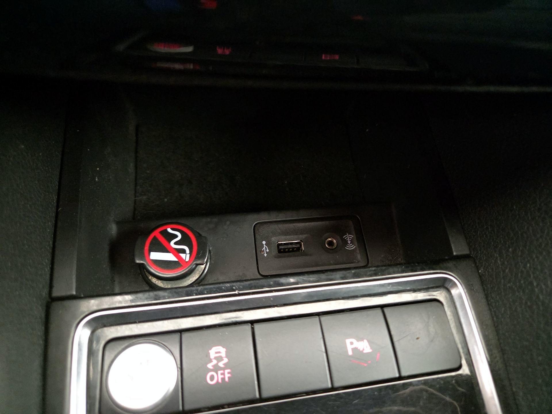 Thumbnail: 2017 Volkswagen Jetta - 19