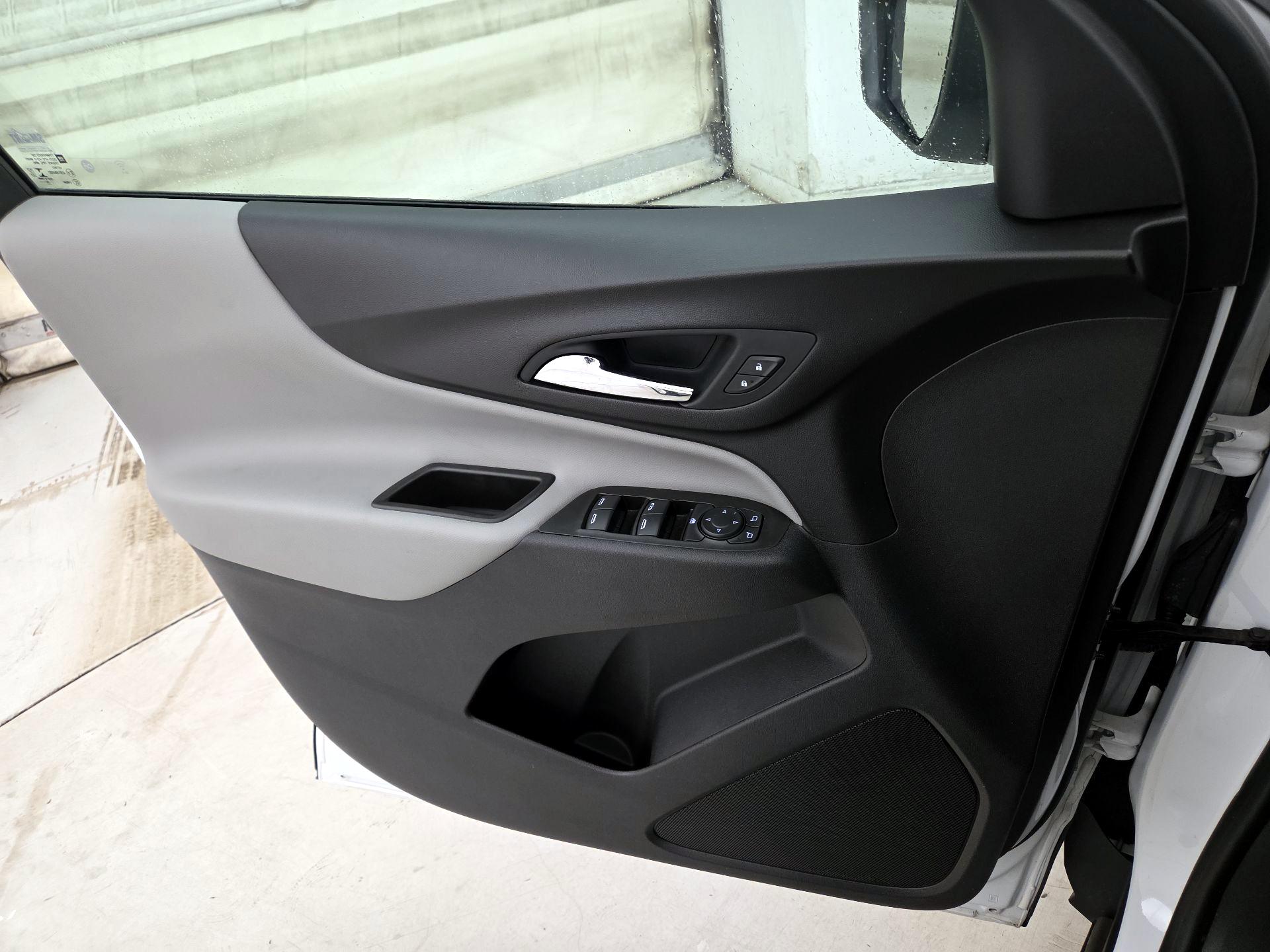 Thumbnail: 2020 Chevrolet Equinox - 12