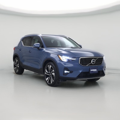 2023 Volvo XC40 B5 Plus Bright Theme
