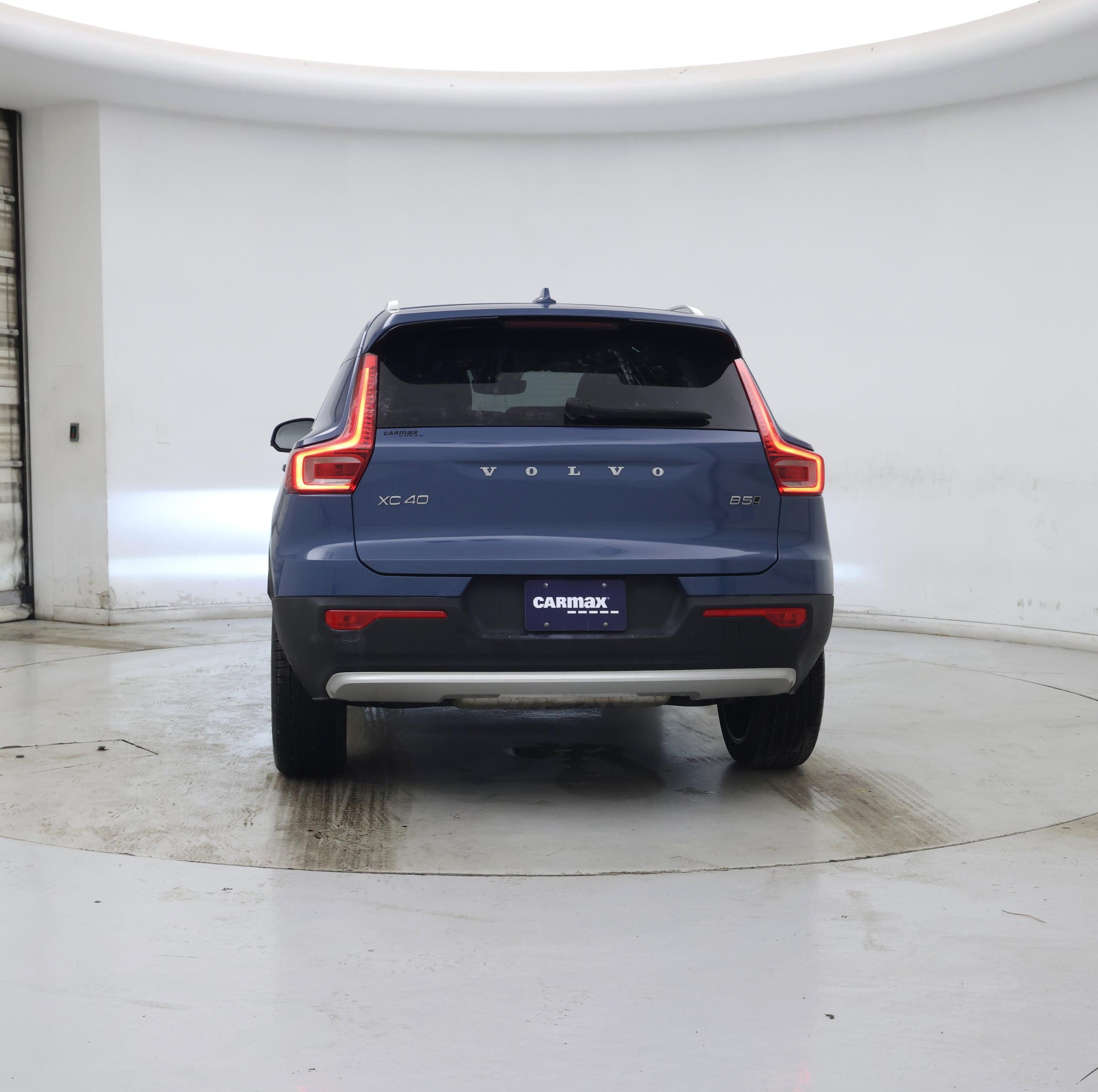 Thumbnail: 2023 Volvo XC40 - 6