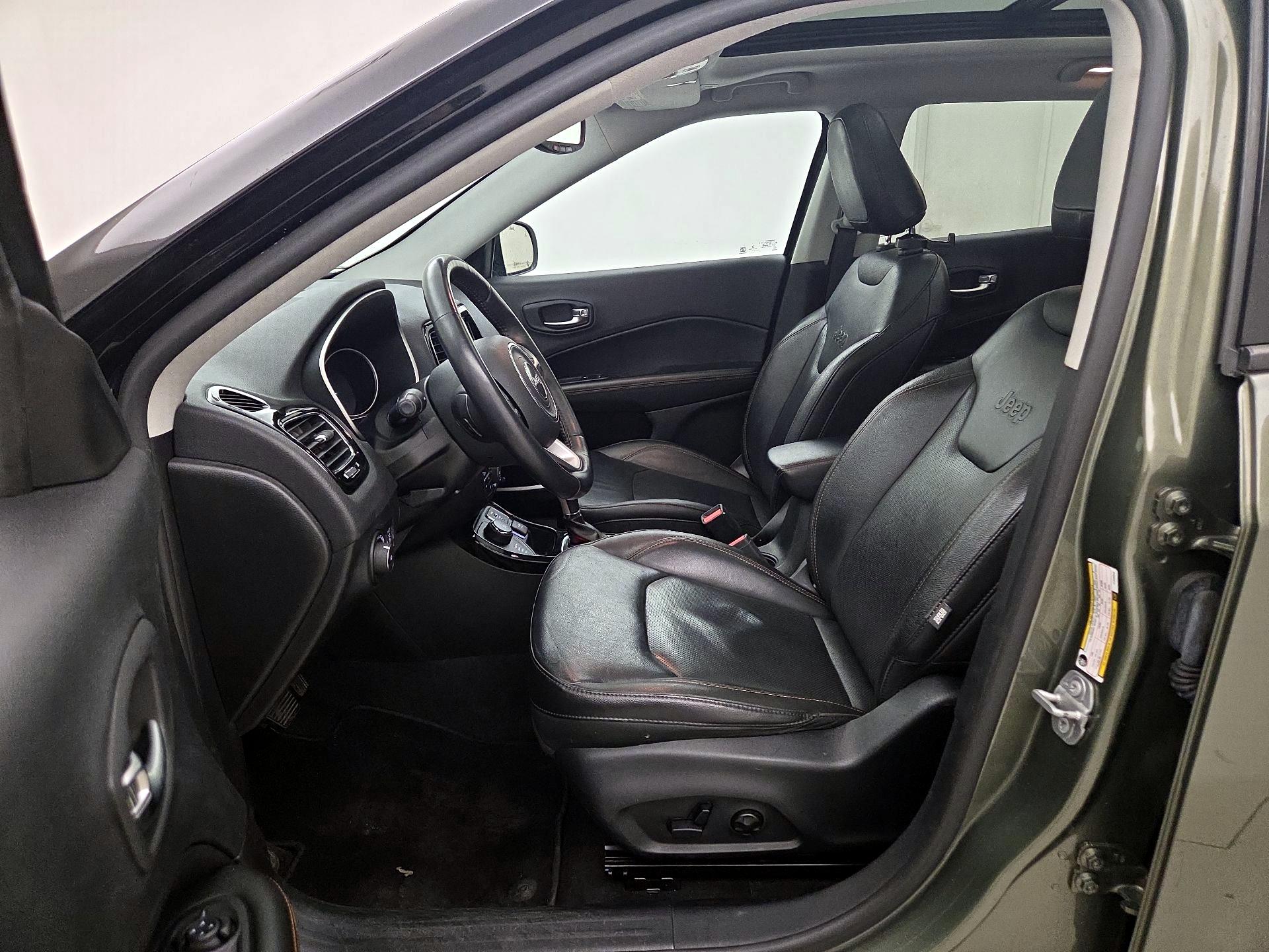 Thumbnail: 2018 Jeep Compass - 11