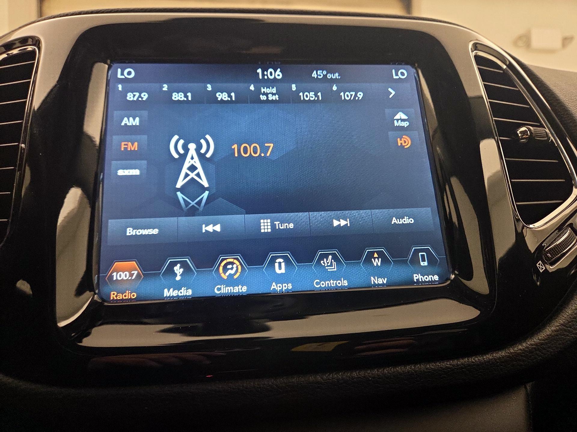 Thumbnail: 2018 Jeep Compass - 16