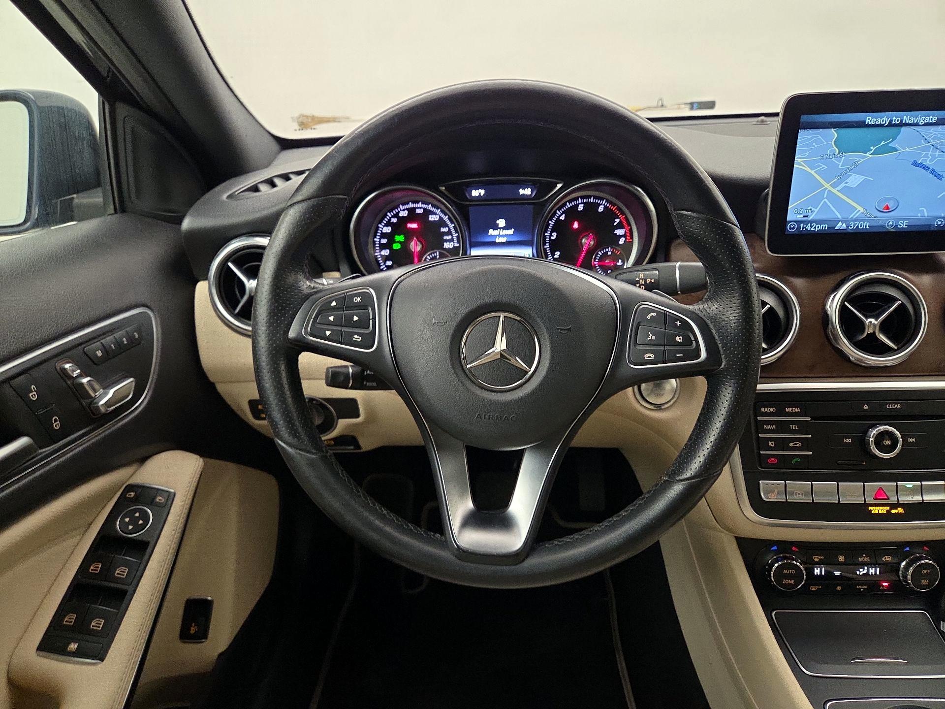 Thumbnail: 2018 Mercedes-Benz GLA - 10