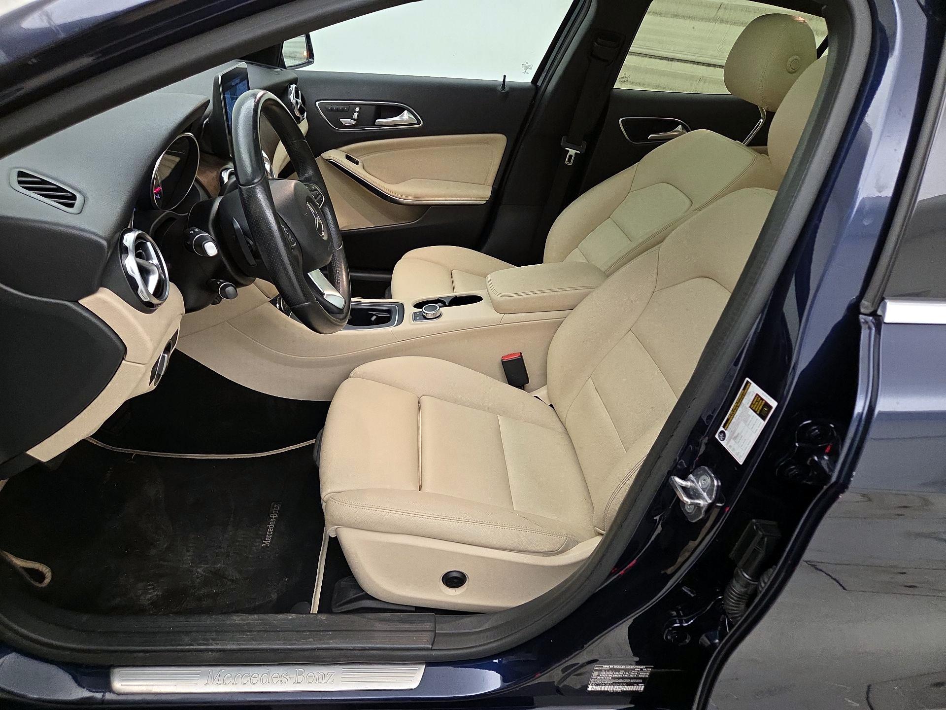 Thumbnail: 2018 Mercedes-Benz GLA - 11