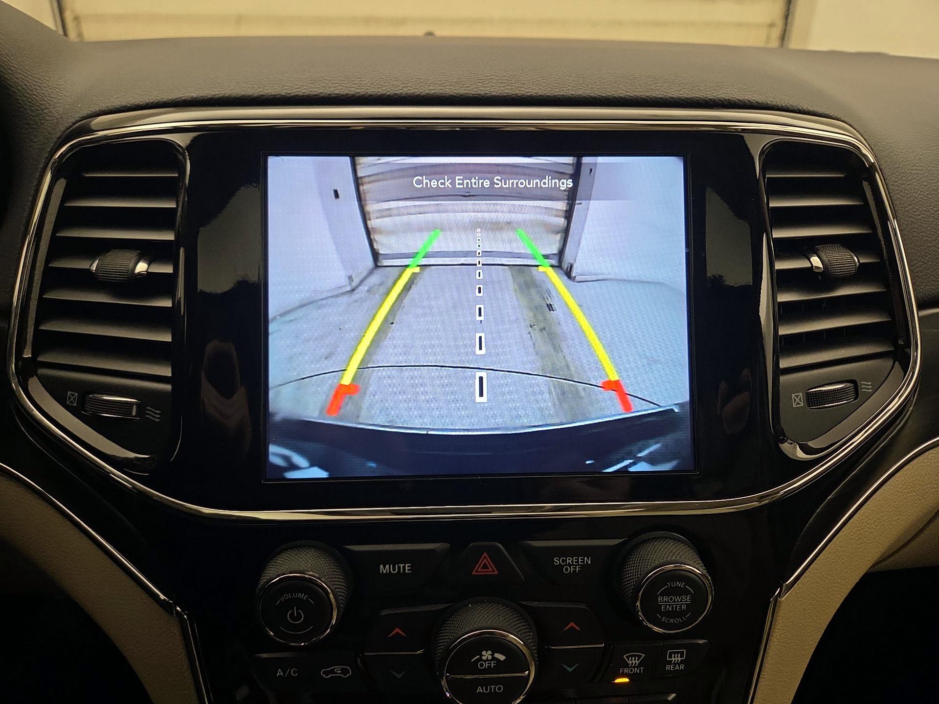 Thumbnail: 2019 Jeep Grand Cherokee - 15