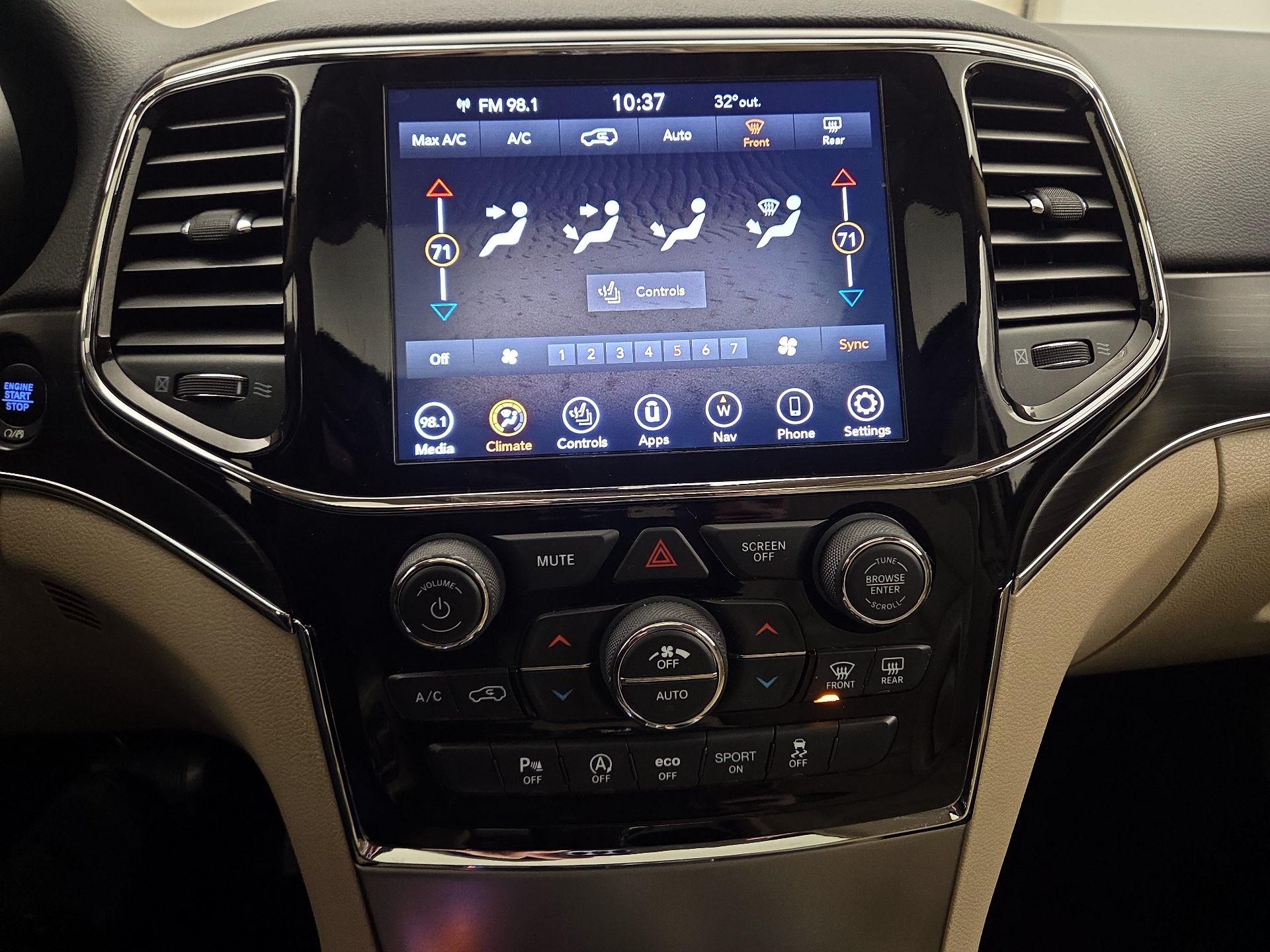 Thumbnail: 2019 Jeep Grand Cherokee - 17