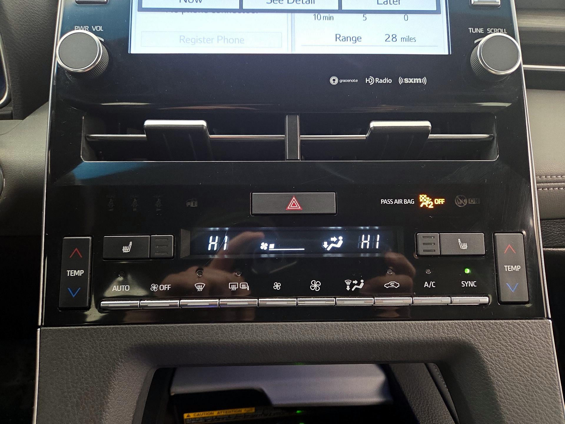 Thumbnail: 2019 Toyota Avalon - 16