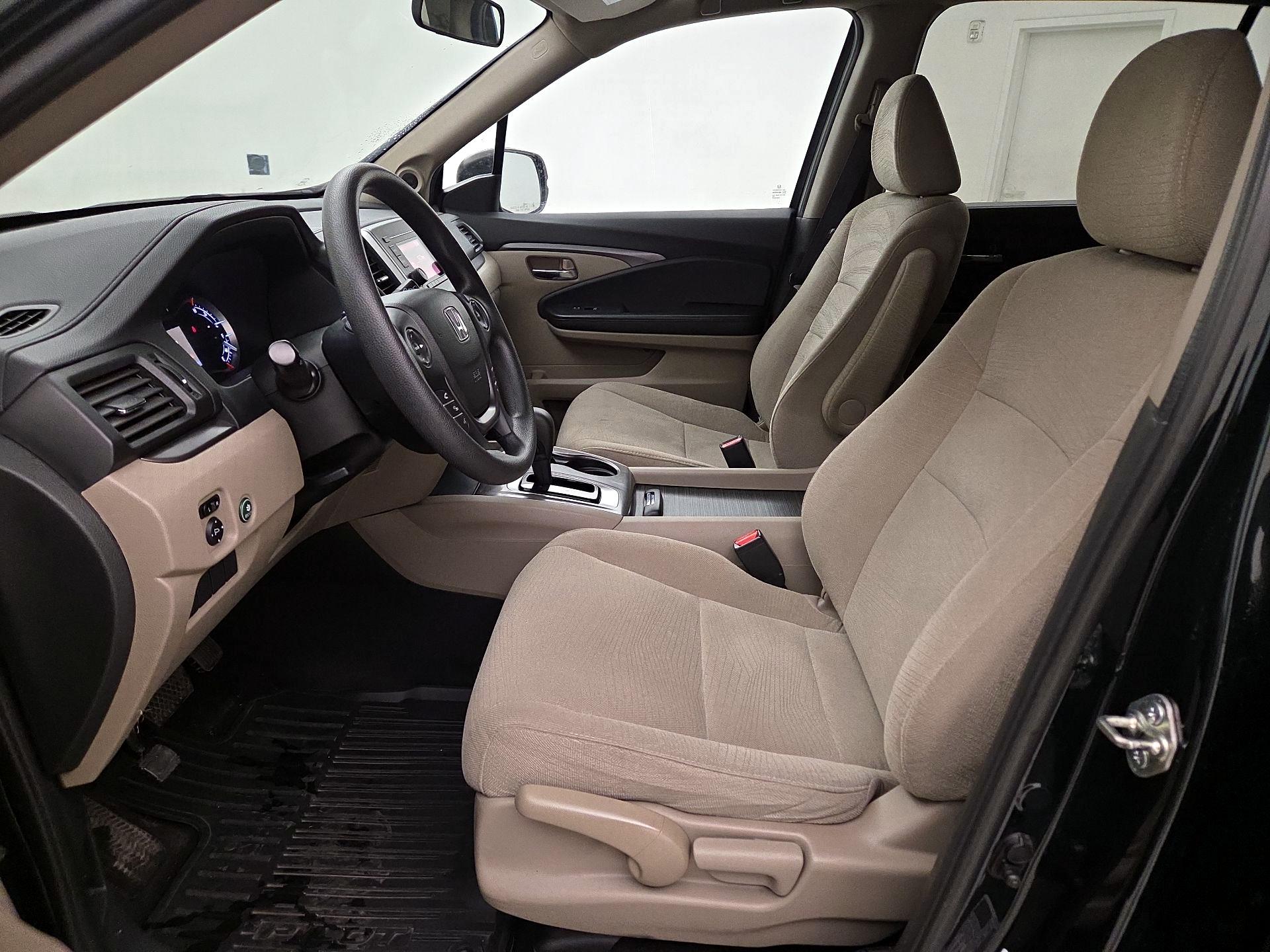 Thumbnail: 2016 Honda Pilot - 11