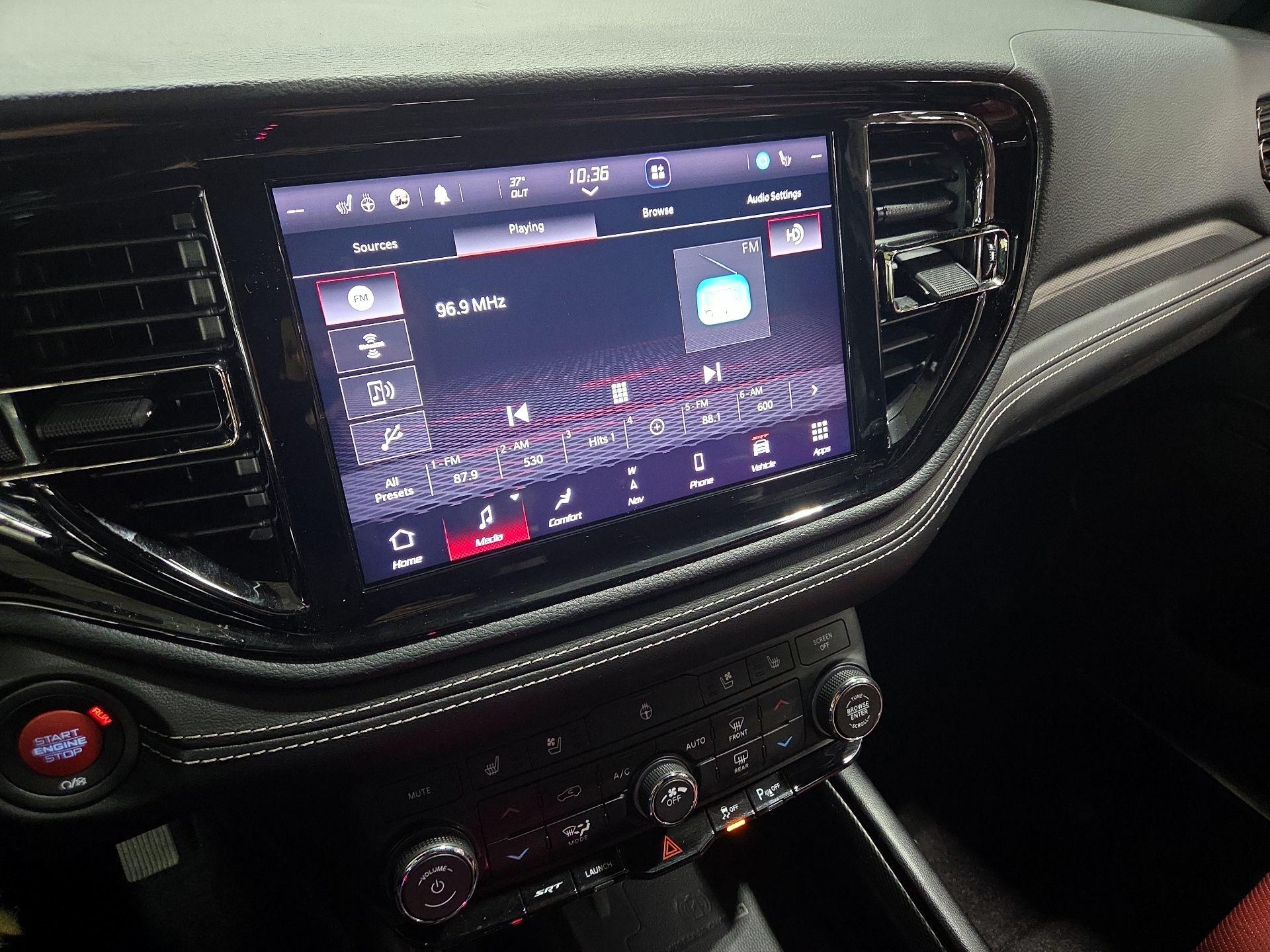 Thumbnail: 2021 Dodge Durango - 16