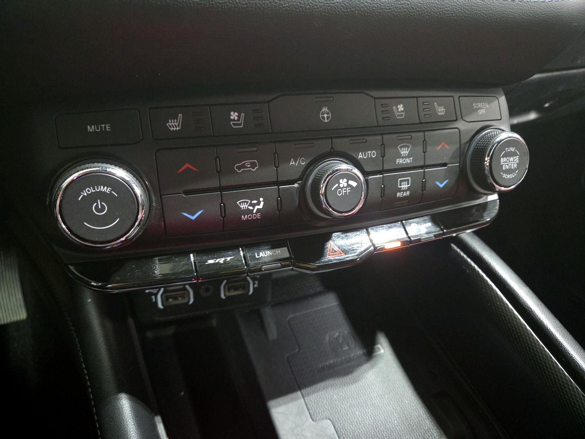 Thumbnail: 2021 Dodge Durango - 17