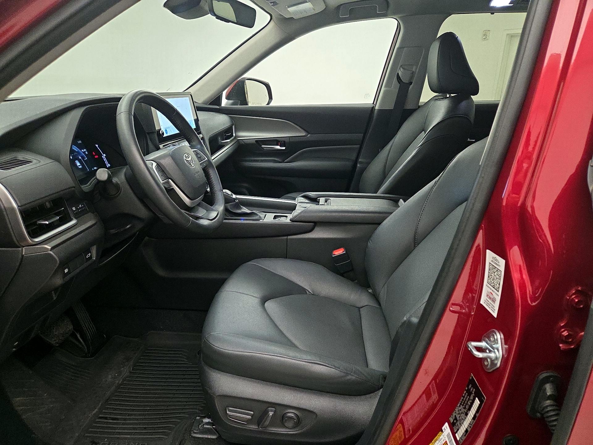 Thumbnail: 2024 Toyota Highlander - 11