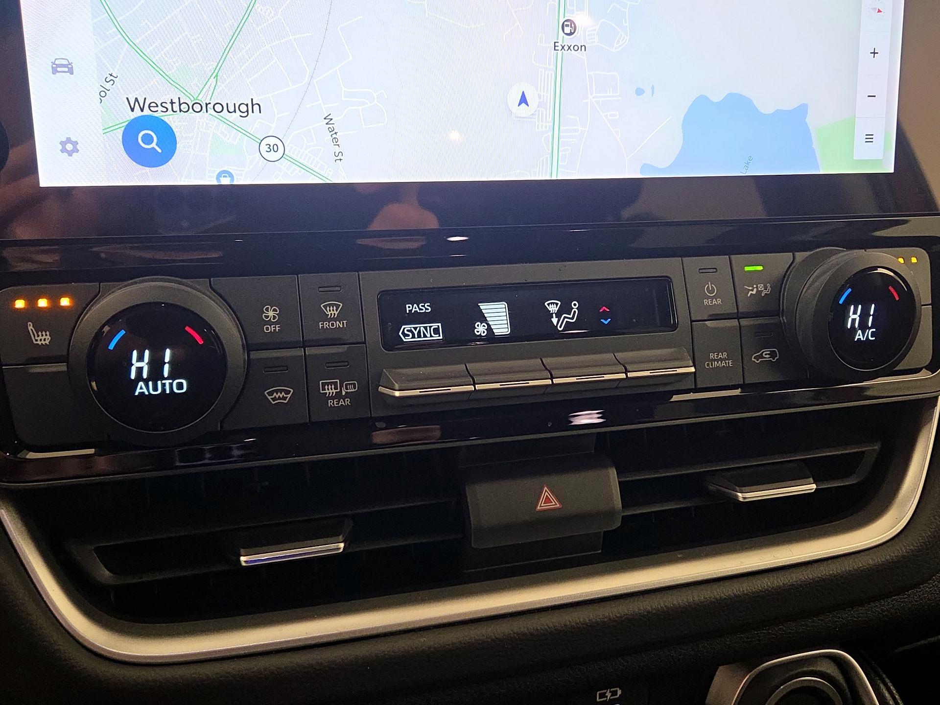 Thumbnail: 2024 Toyota Highlander - 17