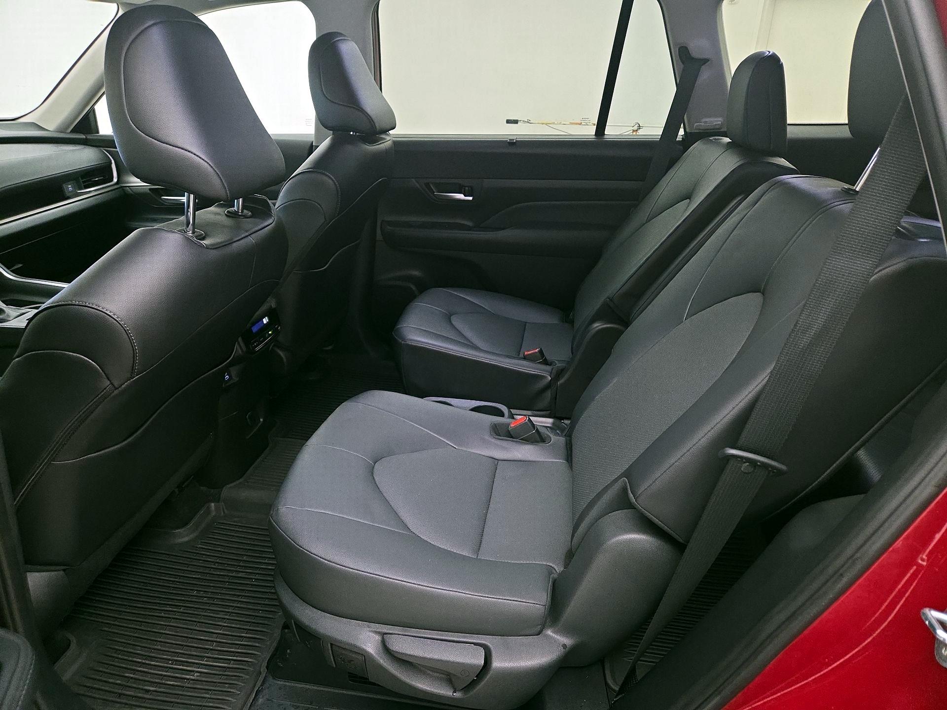 Thumbnail: 2024 Toyota Highlander - 19