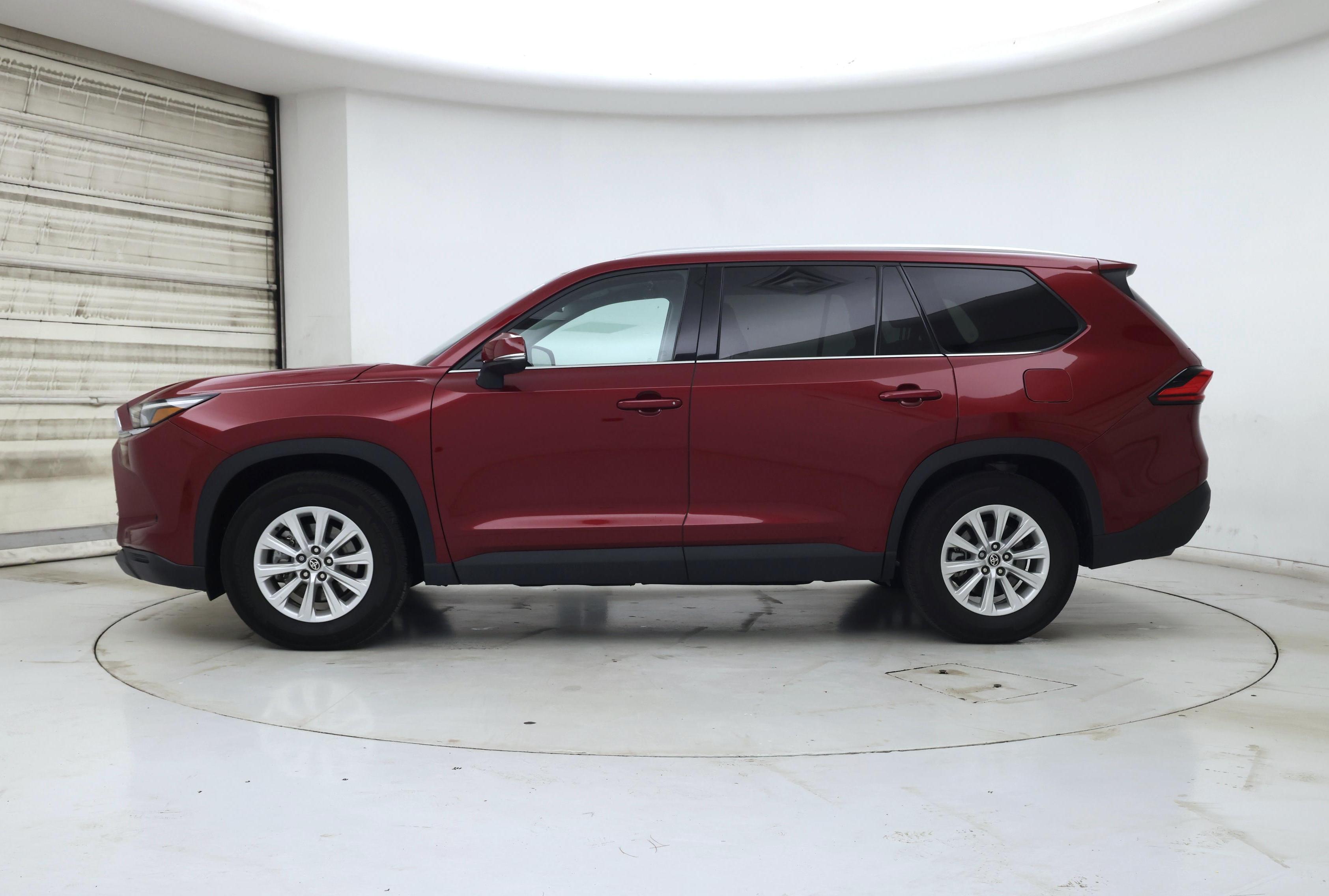 Thumbnail: 2024 Toyota Highlander - 3