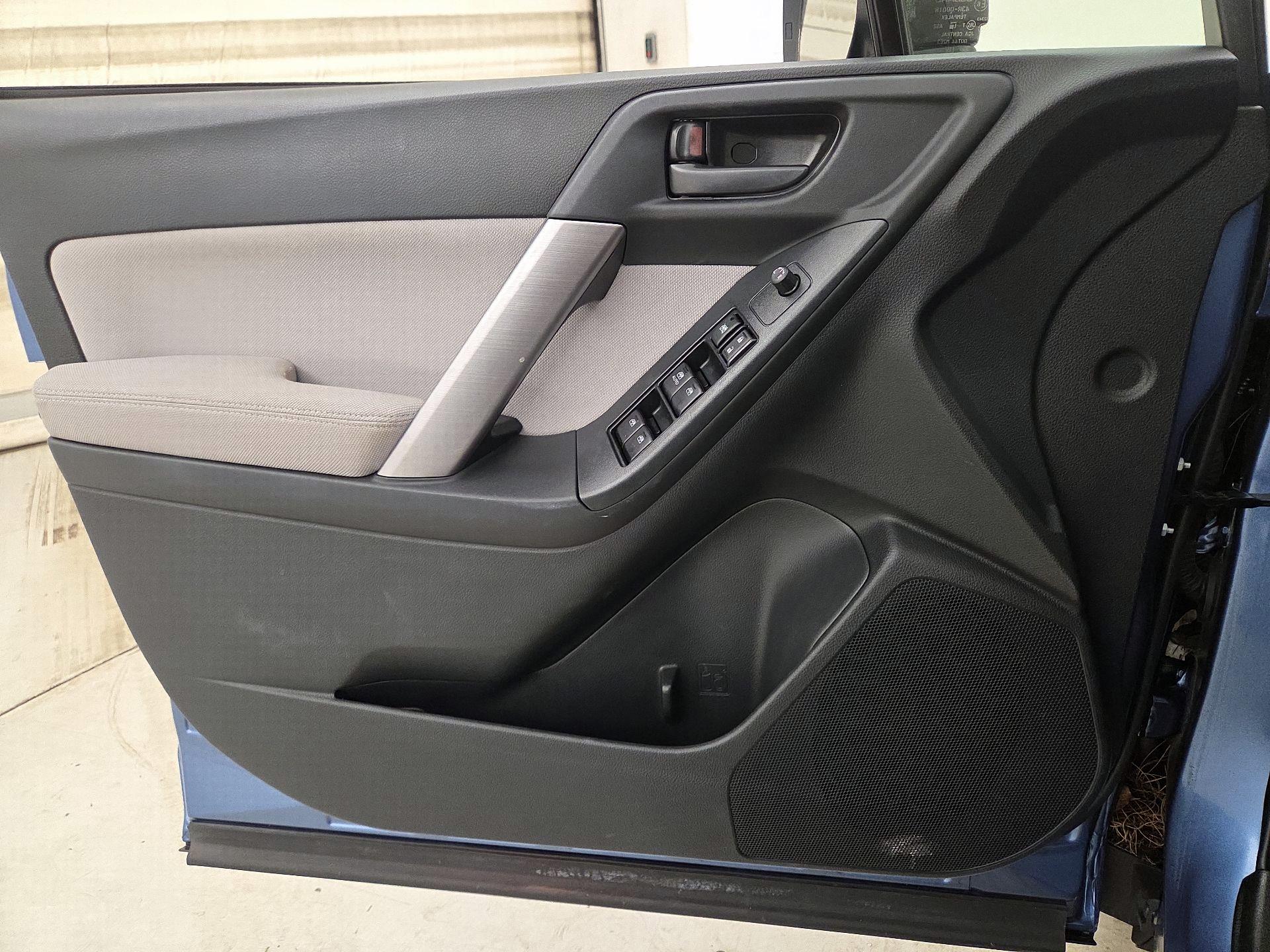 Thumbnail: 2015 Subaru Forester - 12