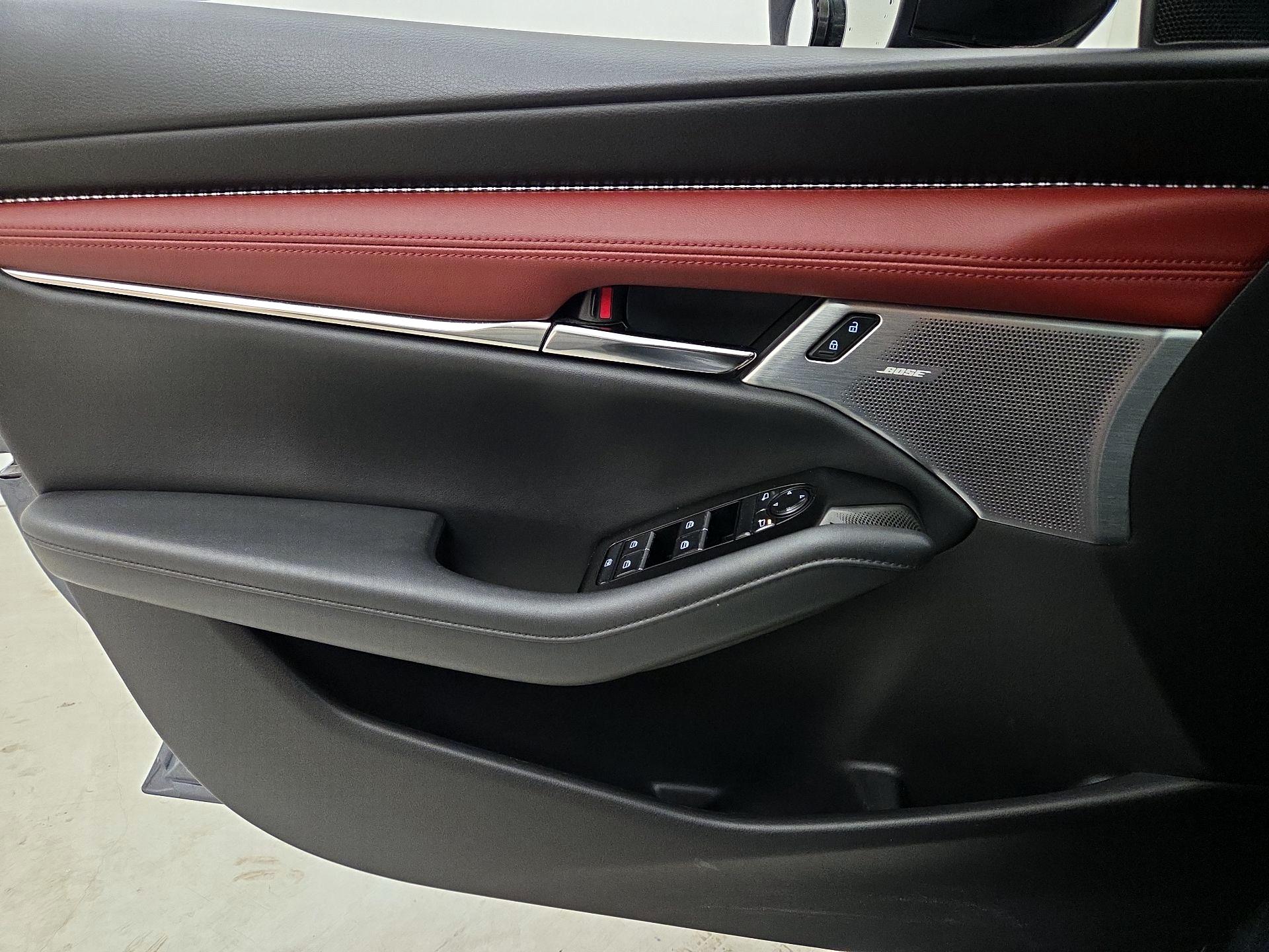 Thumbnail: 2022 Mazda Mazda3 - 12