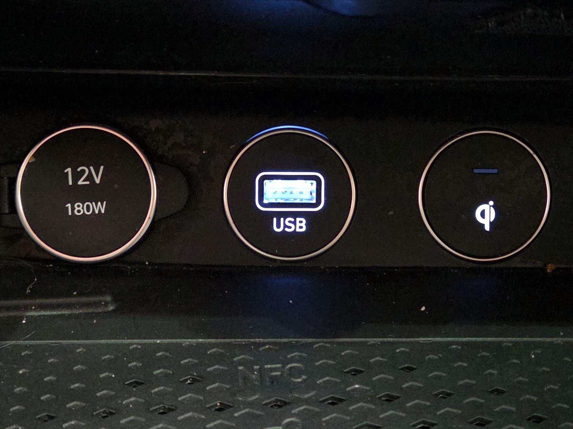 Thumbnail: 2022 Genesis G70 - 19