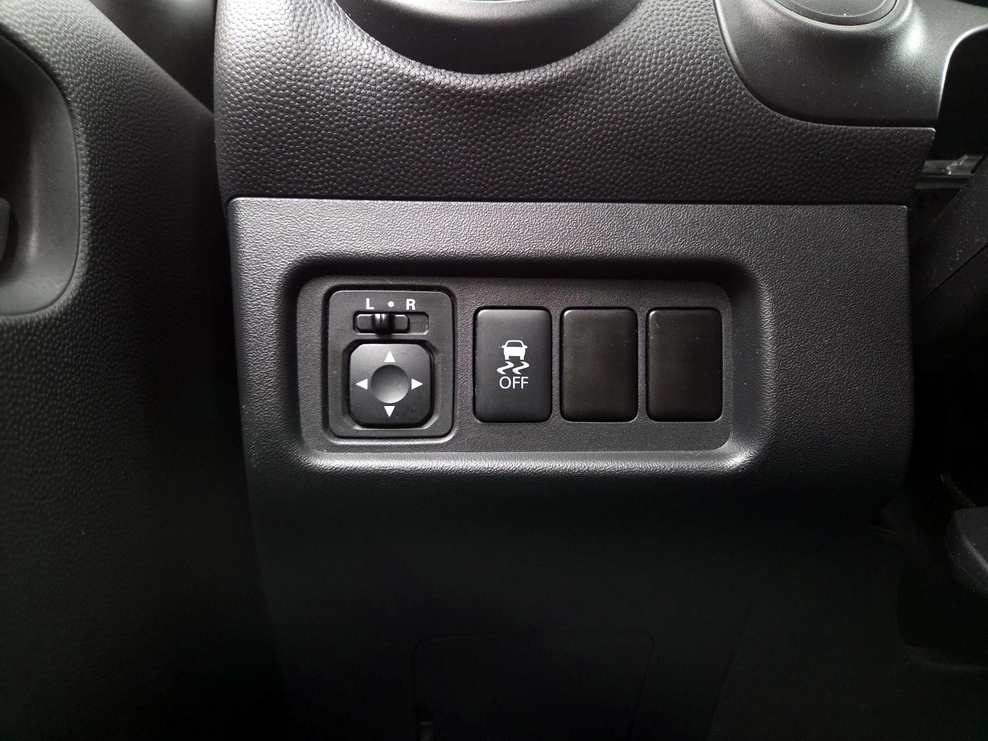 Thumbnail: 2017 Mitsubishi Mirage G4 - 13